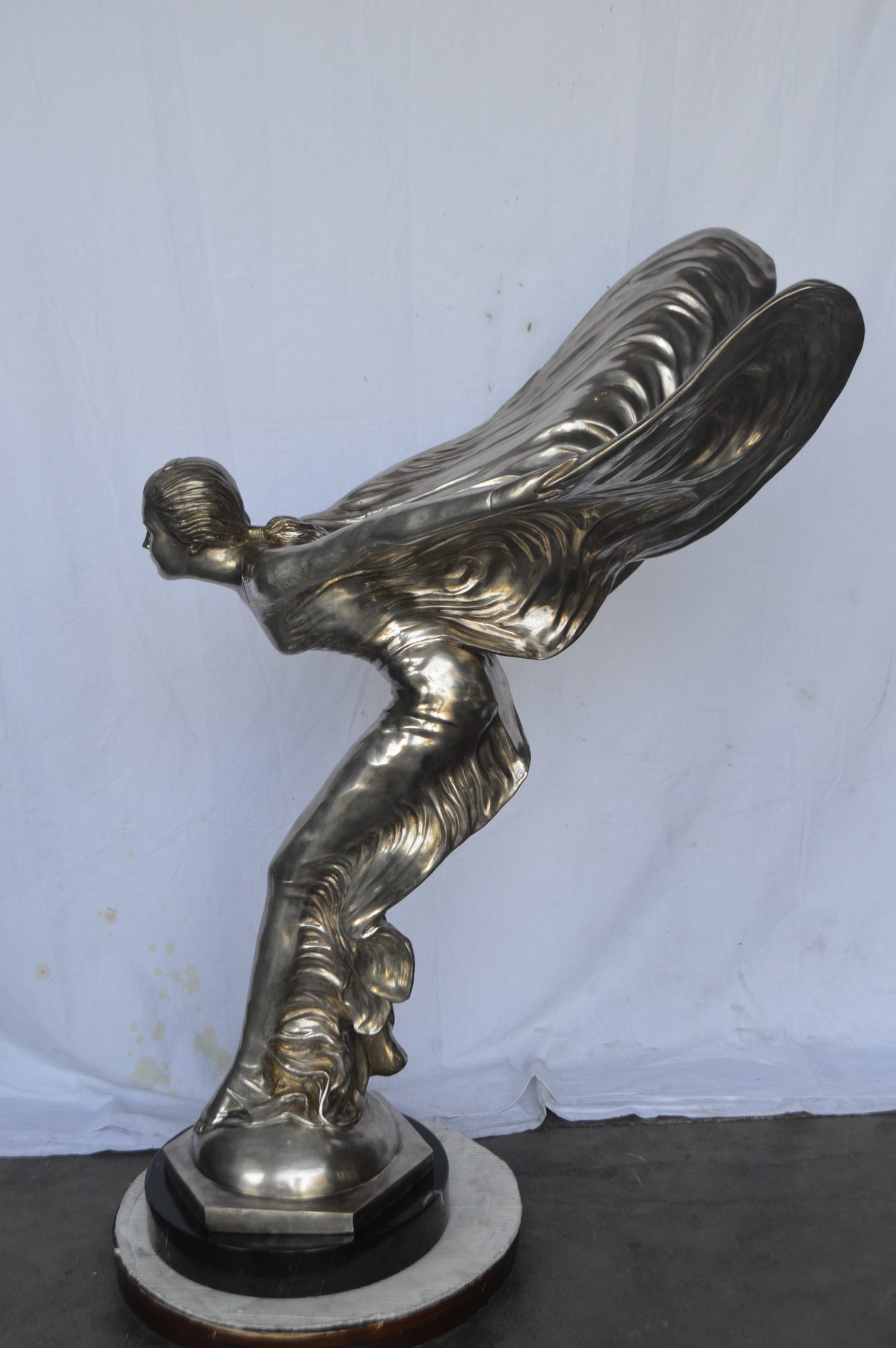 Giant Rolls Royce bronze statue - Size: 30"L x 36"W x 57"H.