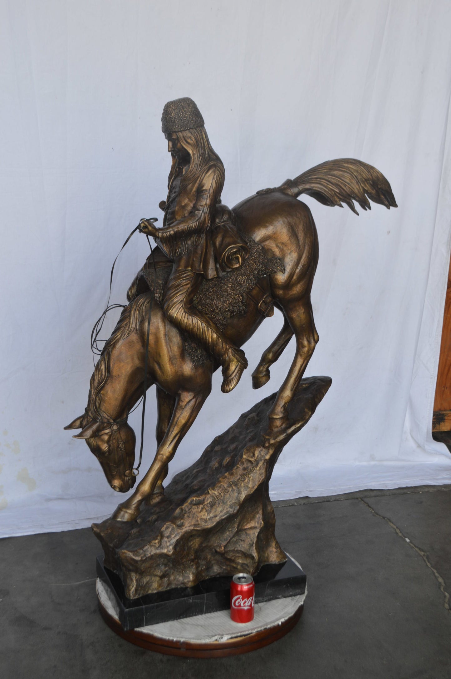 Giant mountain man Remington Replica bronze statue - Size: 37"L x 13"W x 54"H.