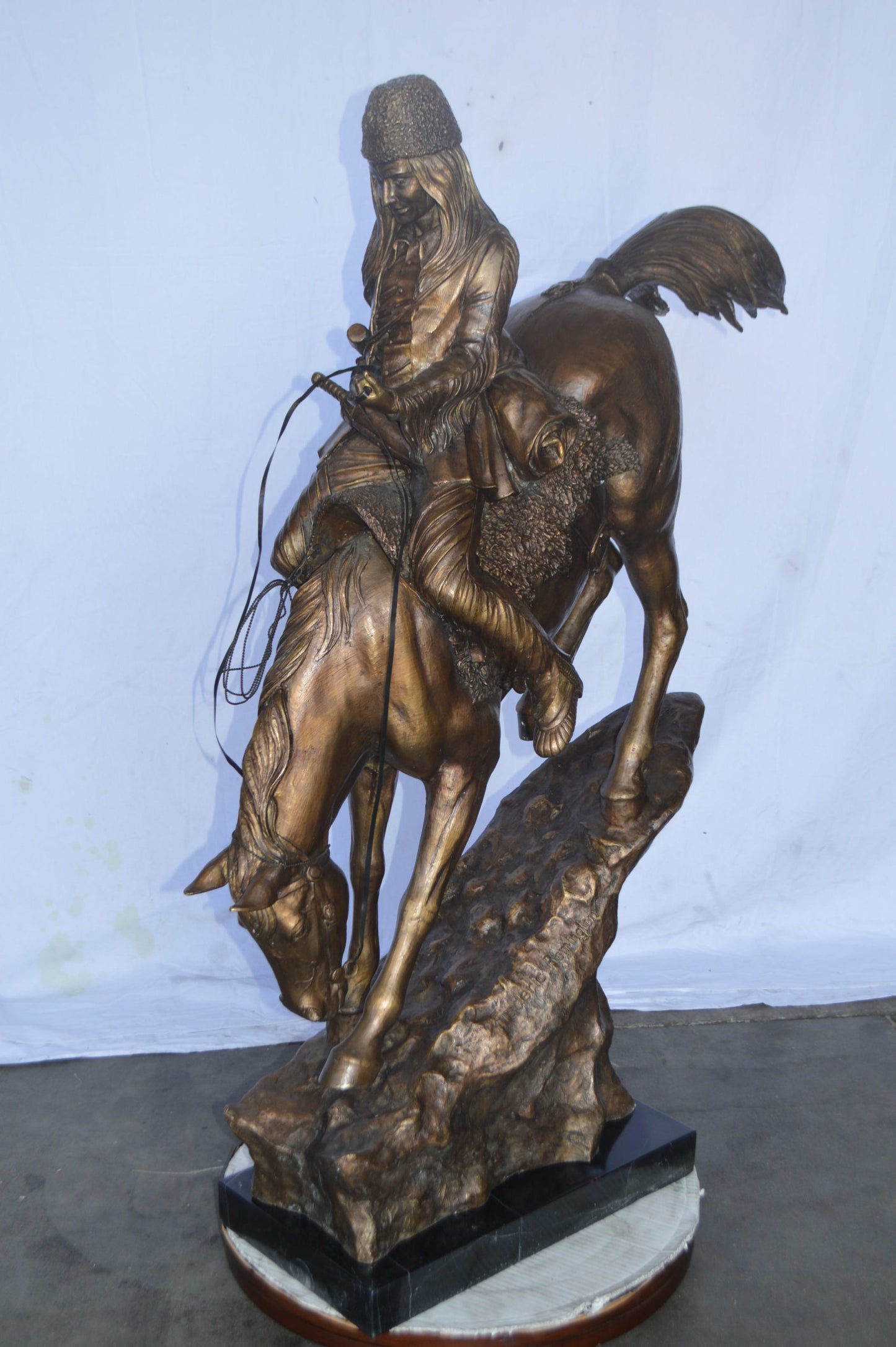 Giant mountain man Remington Replica bronze statue - Size: 37"L x 13"W x 54"H.