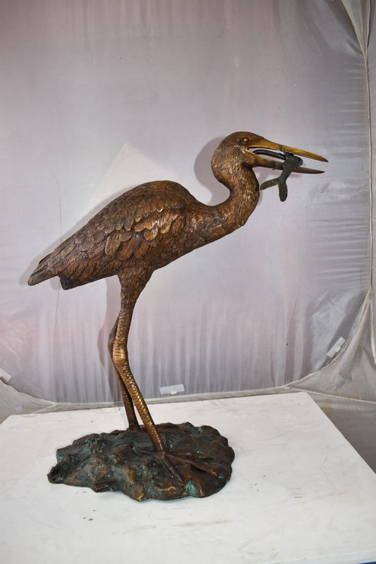Heron With Prey Brown Patina Bronze Statue Fountain Size: 26" x 15" x 25"H