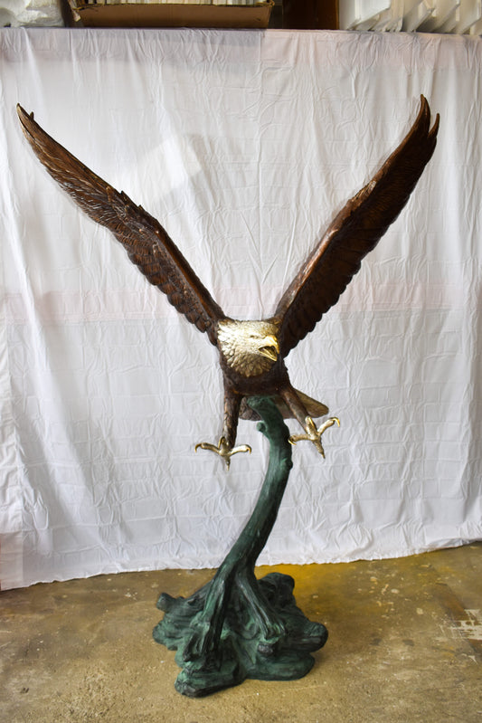 Giant Eagle in Action Looking for Prey Bronze Statue Size: 60" x 40" x 78"H