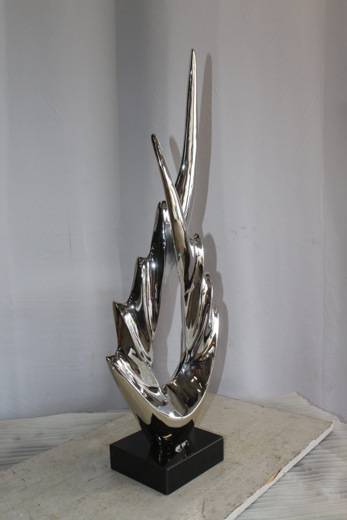 Silver Modern Abstract Resin Statue on Marble Base 13" x 7" x 36"H