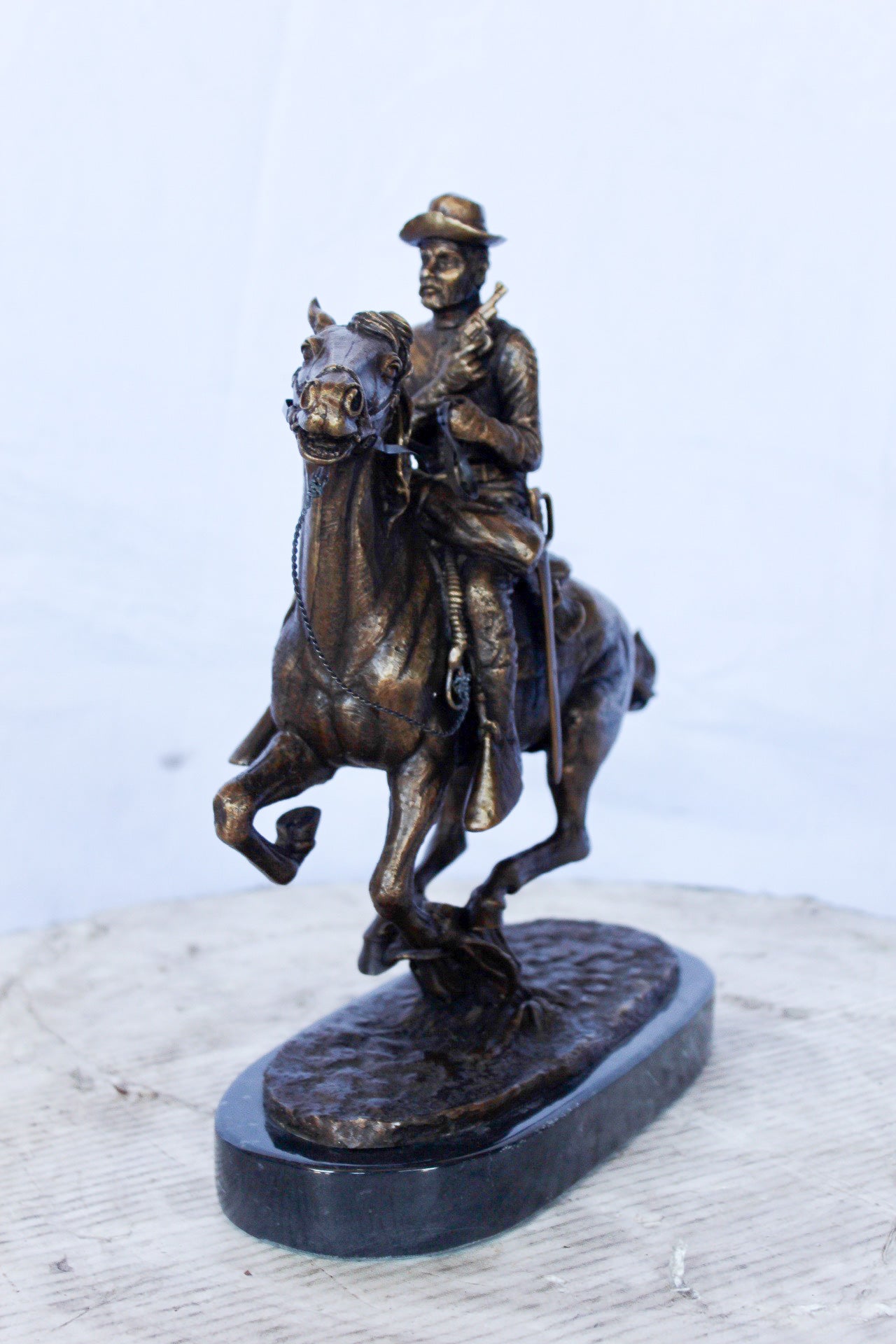 Remington replica Trooper of the plains bronze statue - Size: 12" x 5" x 13"H.