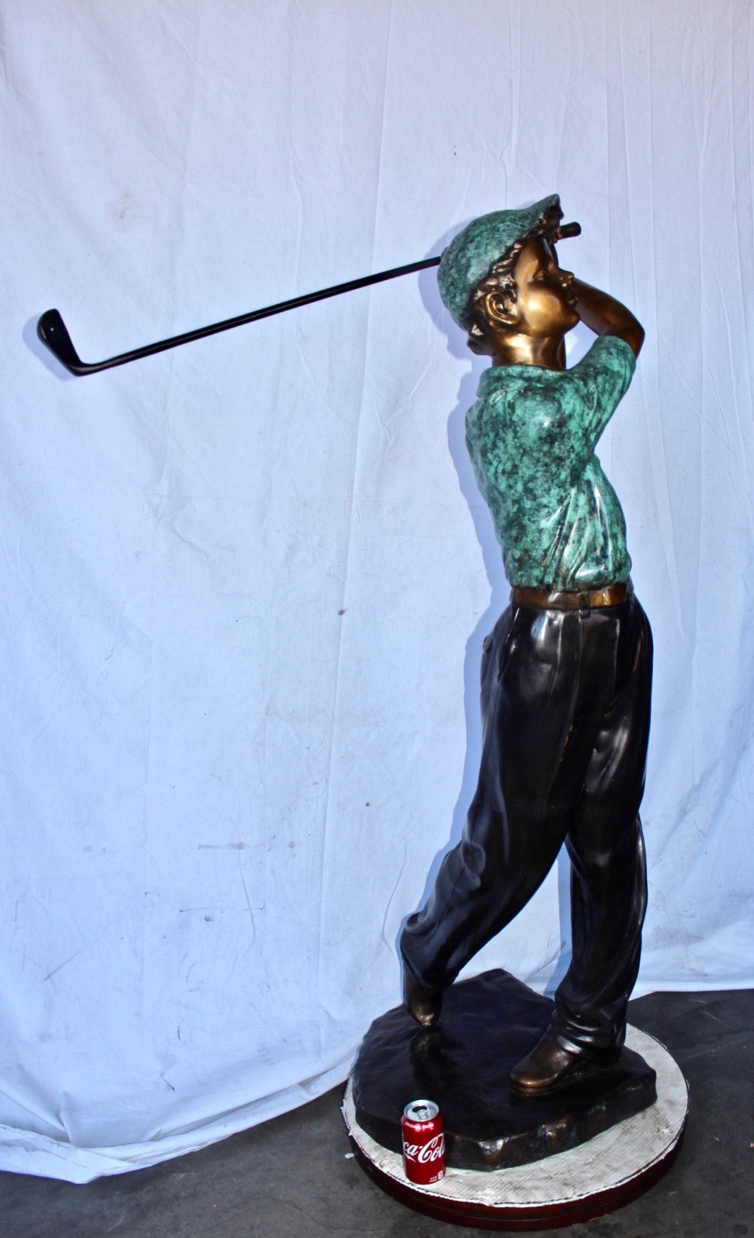 Confident golfer bronze statue -  Size: 23"L x 21"W x 58"H.