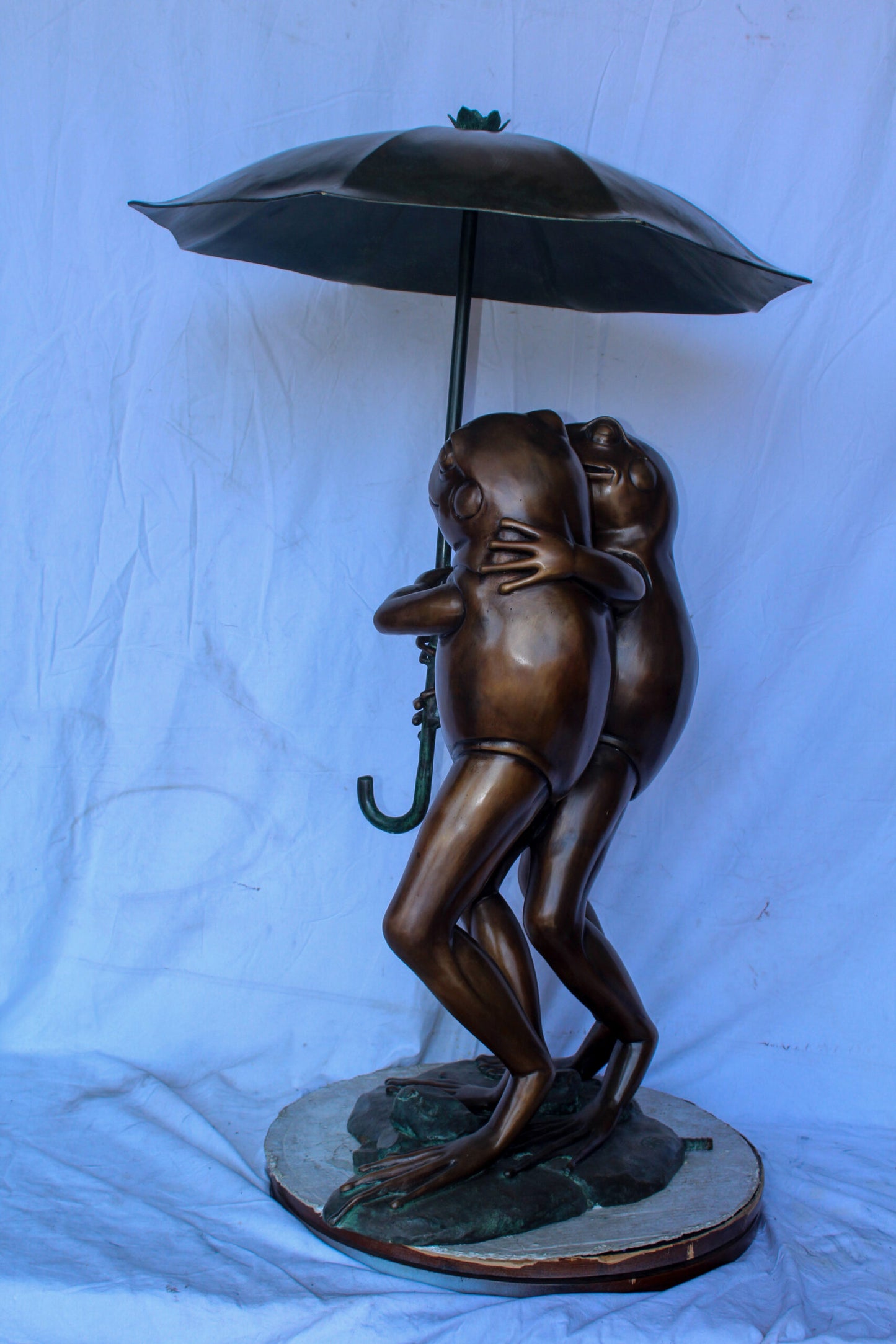 Bronze Fountain, Two Frogs with Umbrella, Playful Garden Decor 33" x 33" x 51"H