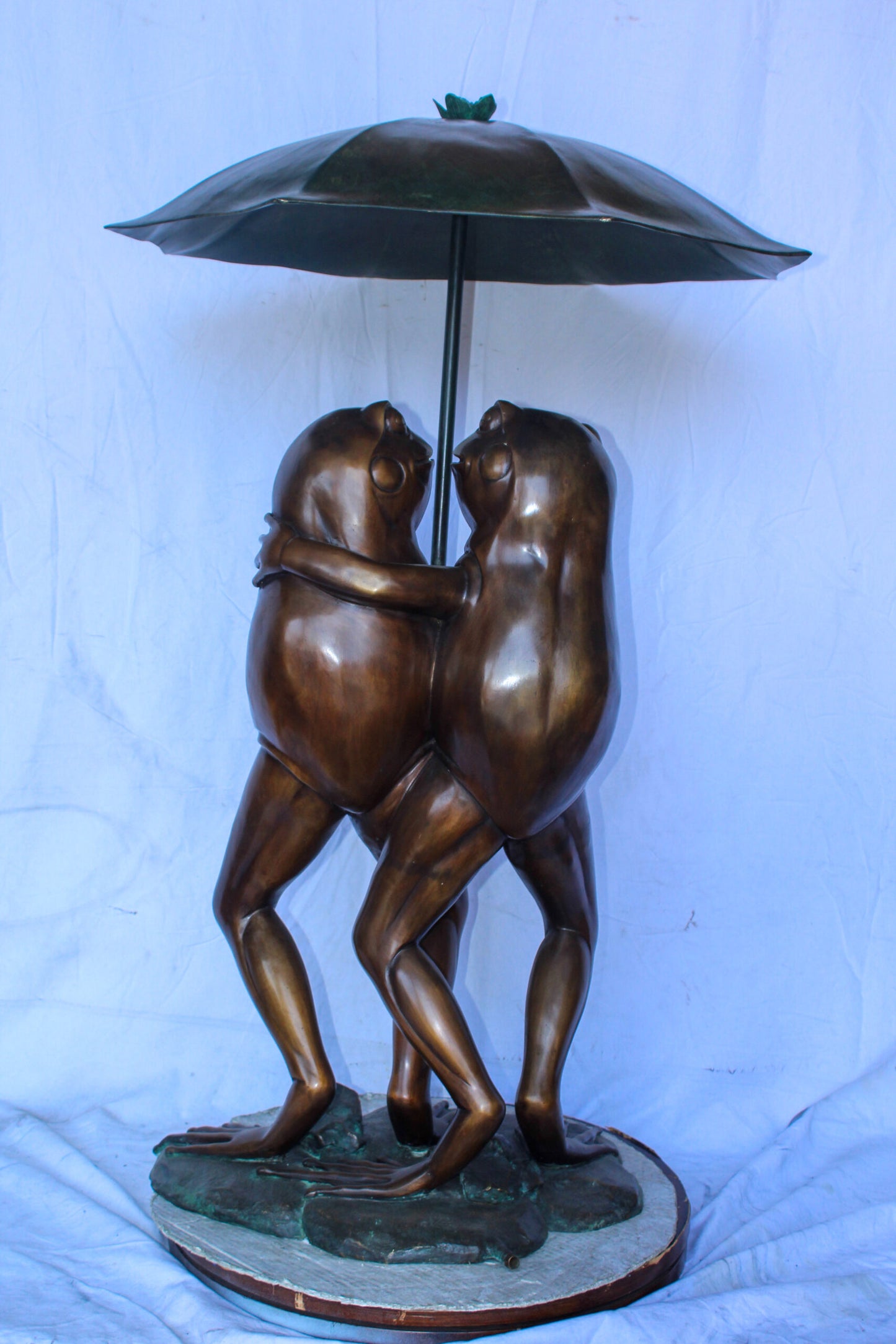 Bronze Fountain, Two Frogs with Umbrella, Playful Garden Decor 33" x 33" x 51"H