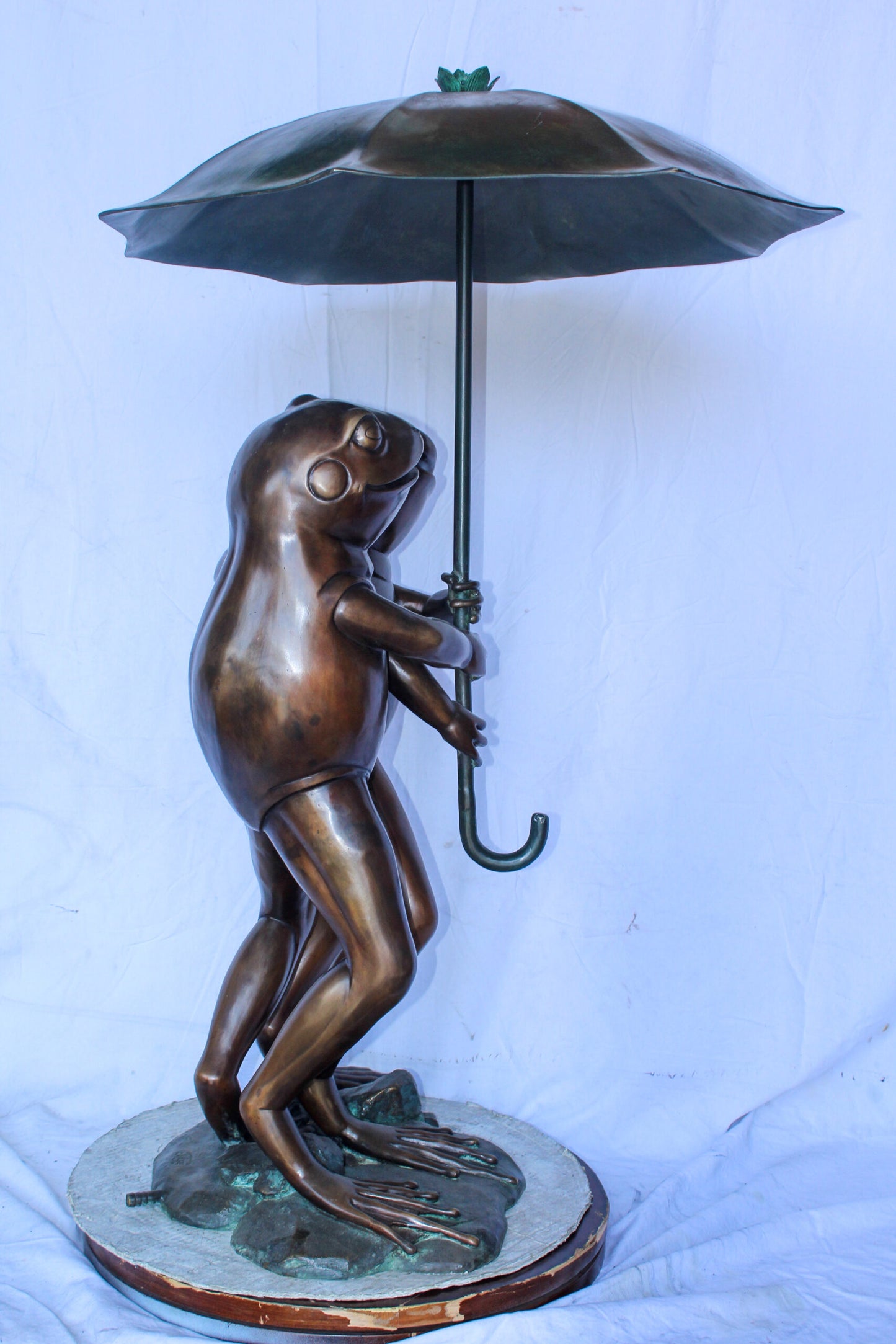 Bronze Fountain, Two Frogs with Umbrella, Playful Garden Decor 33" x 33" x 51"H