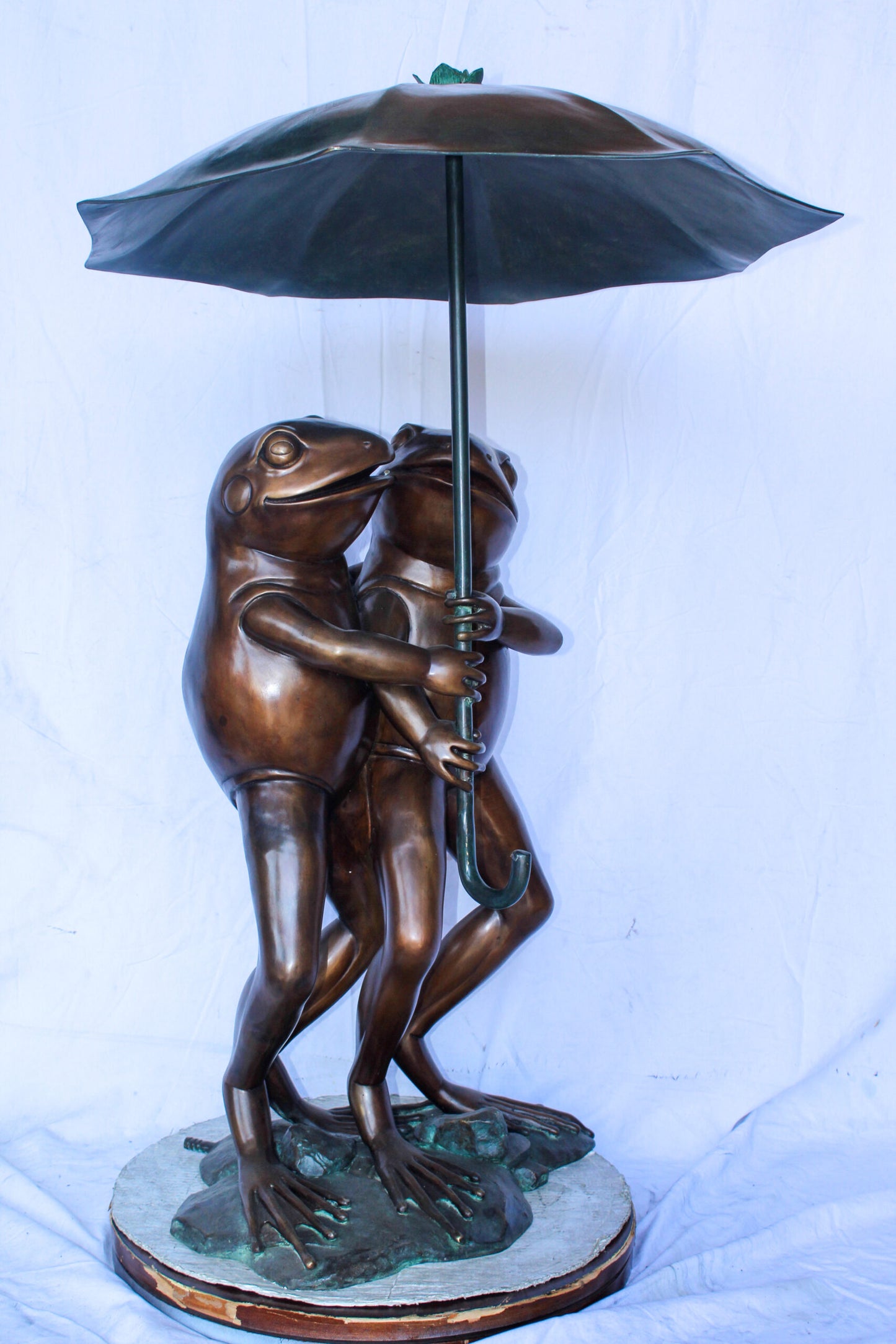 Bronze Fountain, Two Frogs with Umbrella, Playful Garden Decor 33" x 33" x 51"H