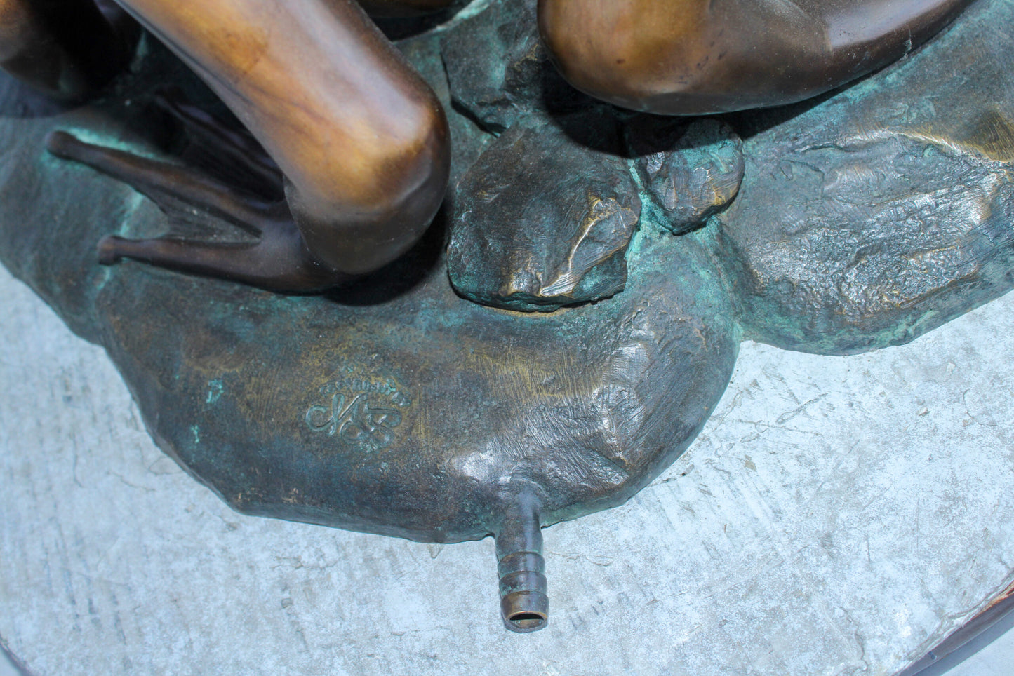 Bronze Fountain, Two Frogs with Umbrella, Playful Garden Decor 33" x 33" x 51"H