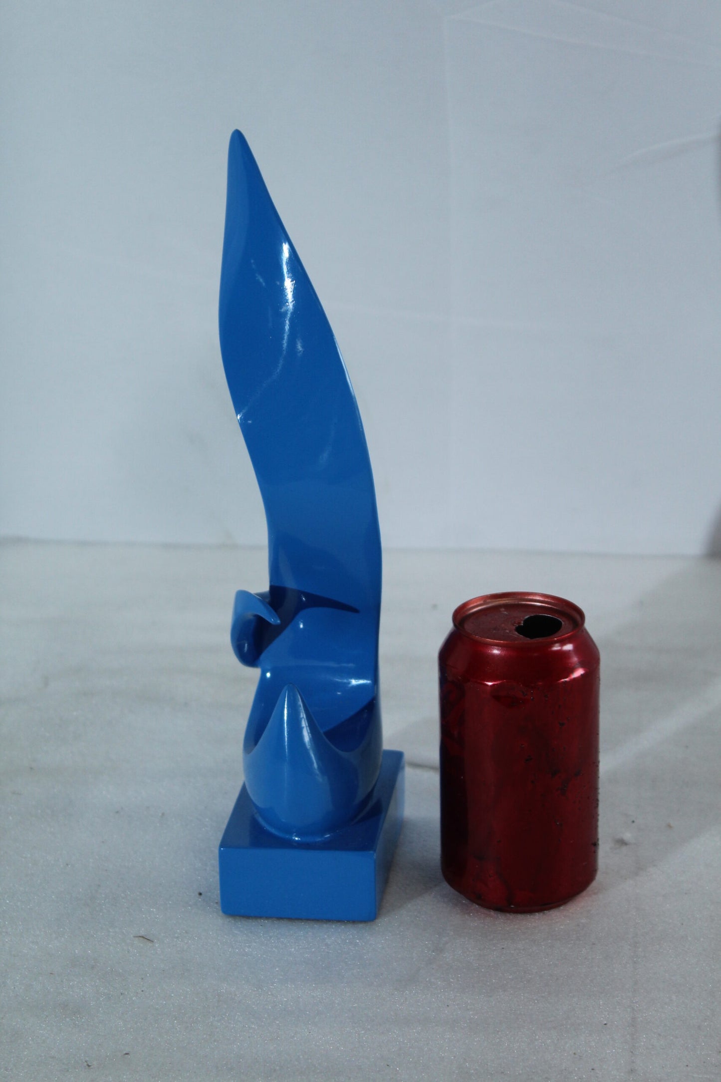 NIFAO Resin Abstract Flame Sculpture –Bold Blue Indoor/Outdoor Modern Art Statue with Glossy Finish, Contemporary Decorative Accent for Homes, Offices & Creative Spaces 6" x 3" x 12"H