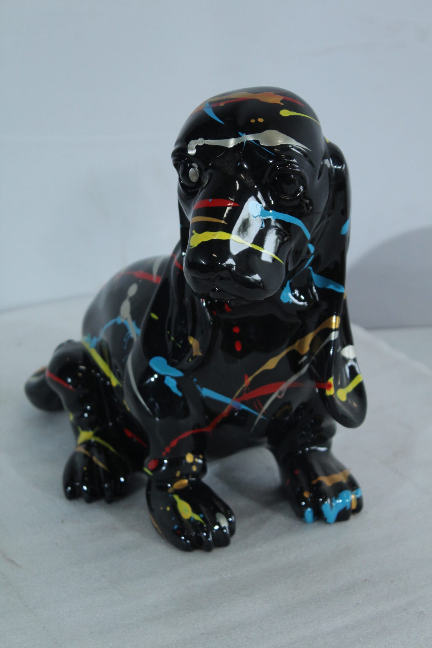 Nifao Resin Basset Hound Statue –Colorful Indoor/Outdoor Dog Sculpture with Abstract Pain Design on Glossy Black Finish,Modern Decorative Figurine for Dog Lovers,Art Collections16 x 8" x 13"H