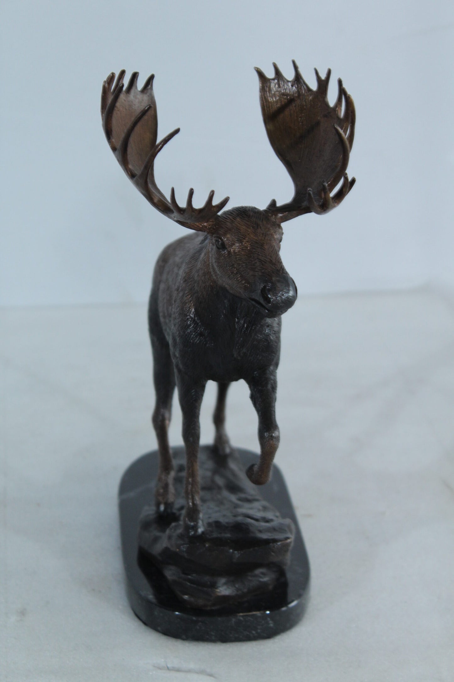 Nifao Bronze Moose Statue - Indoor/Outdoor Wildlife Sculpture,Wax Casting with Lifelike Detail, Moose Walking Pose on Polished Black Marble Base for Homes, Offices & Collectors11 x 4" x 13"H
