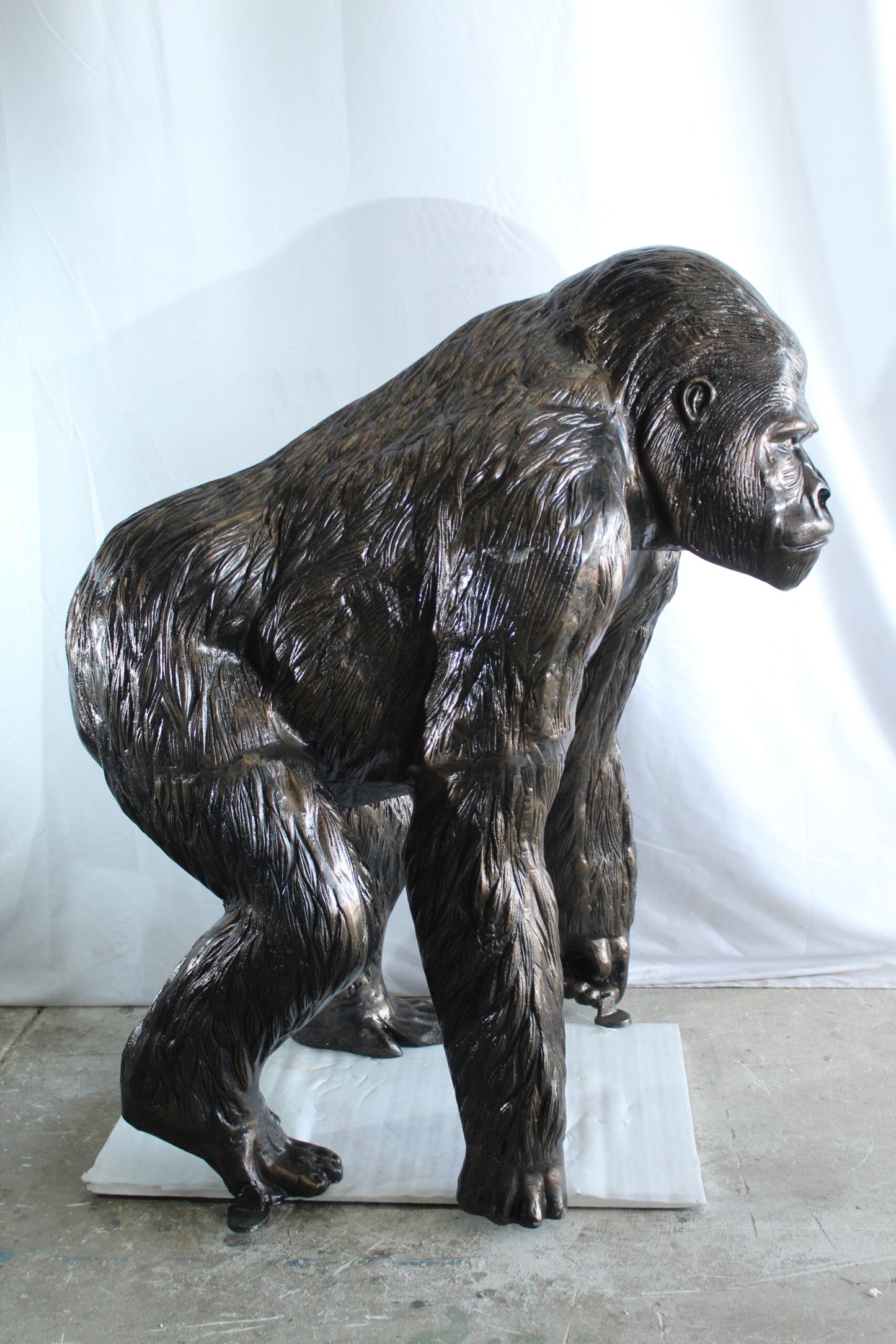 NIFAO Giant Aluminum Gorilla Statue – Walking Gorilla Sculpture with Intricate Fur Detailing for Wildlife & Garden Décor - 43" x 36" x 49"H