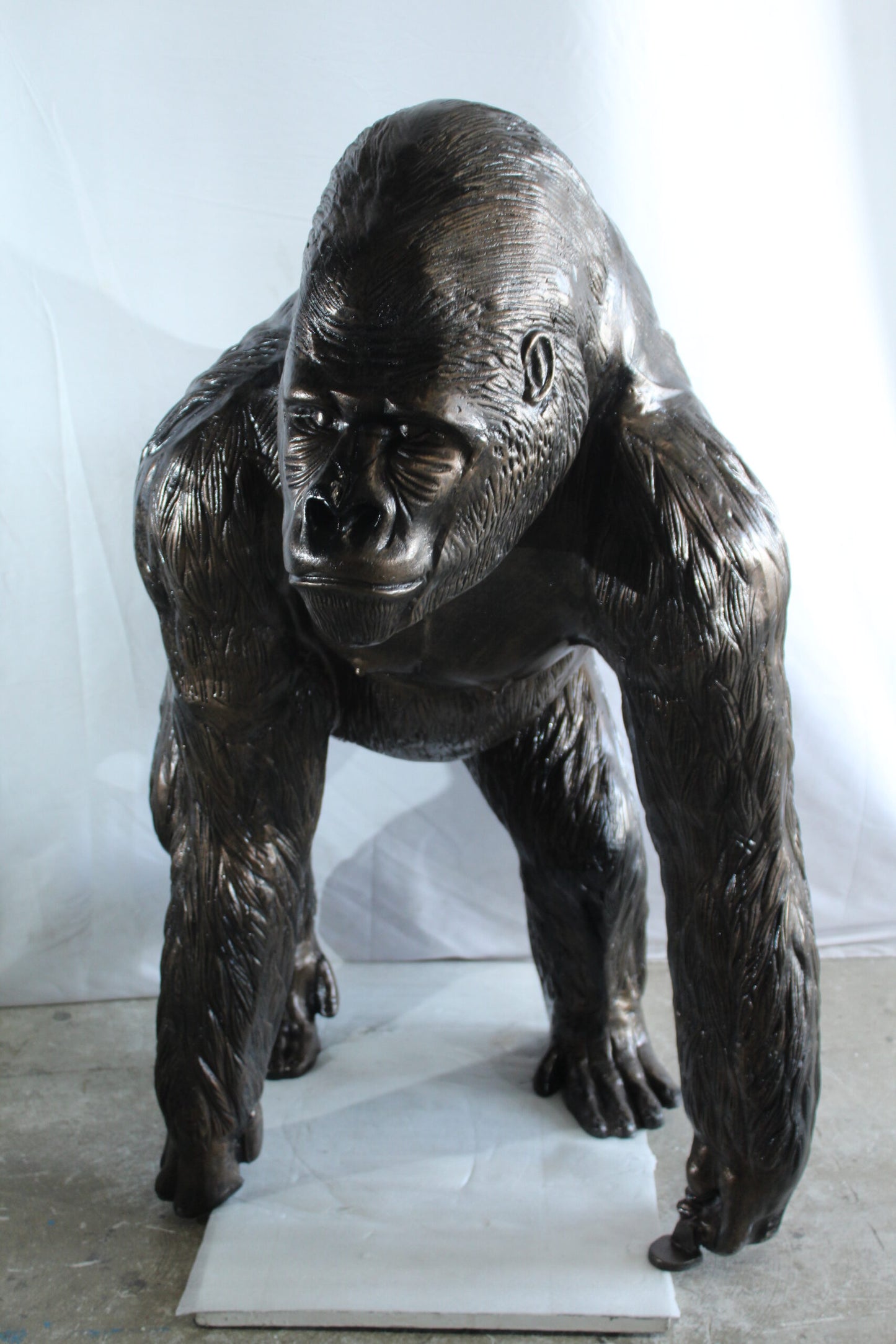 NIFAO Giant Aluminum Gorilla Statue – Walking Gorilla Sculpture with Intricate Fur Detailing for Wildlife & Garden Décor - 43" x 36" x 49"H