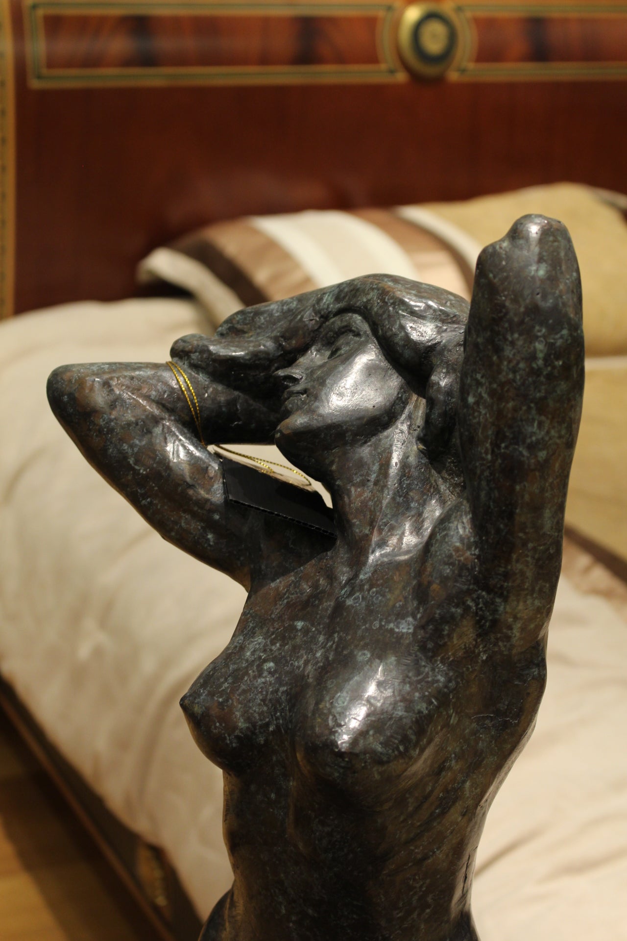 Woman Posing Naked Rodin Bronze Statue replica - Size: 14"L x 13"W x 27"H.