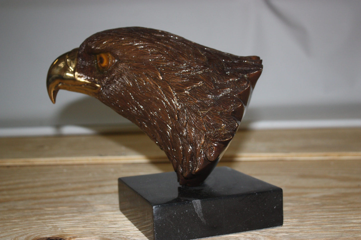 Eagle head - Bronze Statue - Size: 10"L x 6"W x 8.5"H.