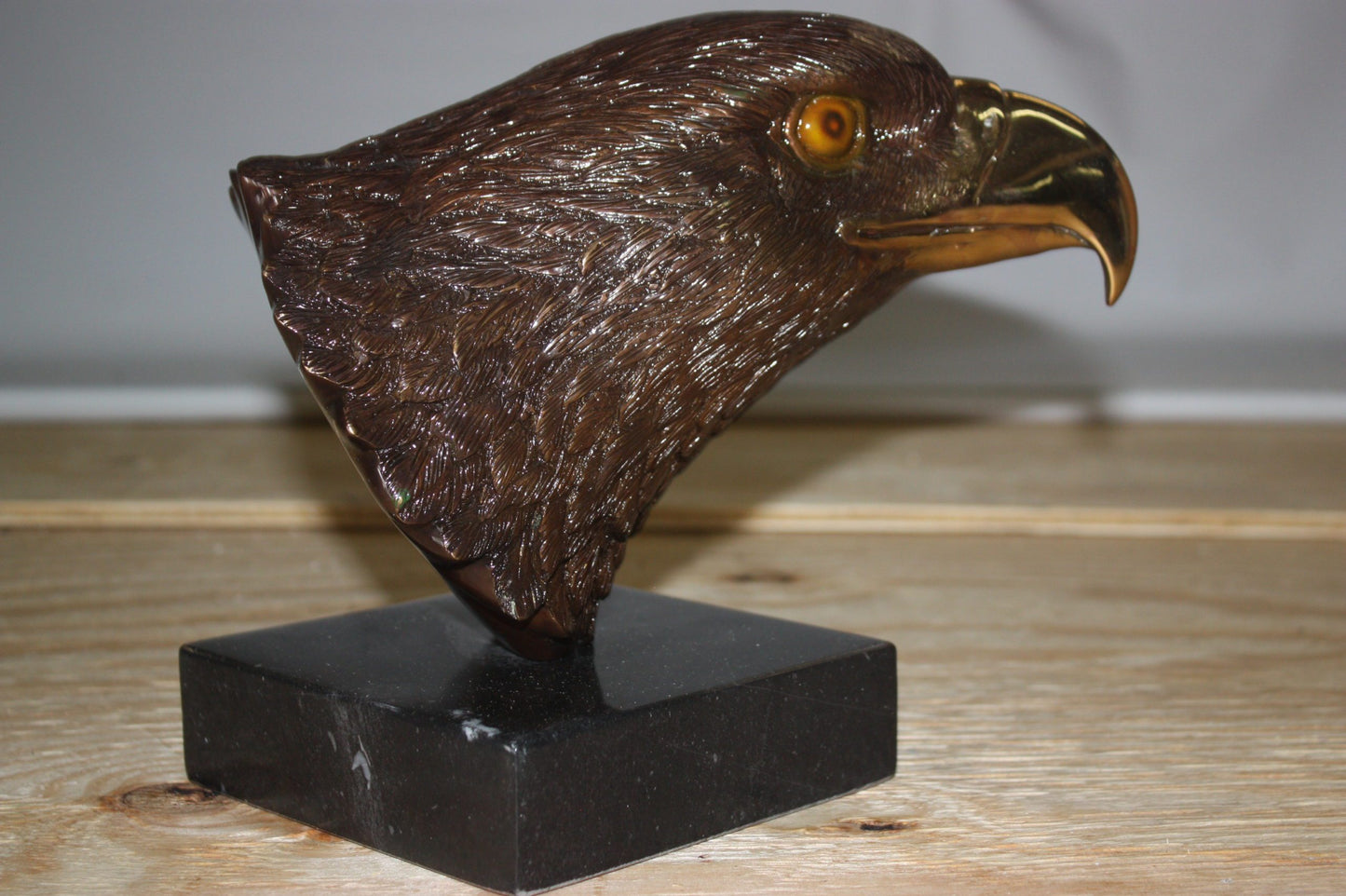 Eagle head - Bronze Statue - Size: 10"L x 6"W x 8.5"H.