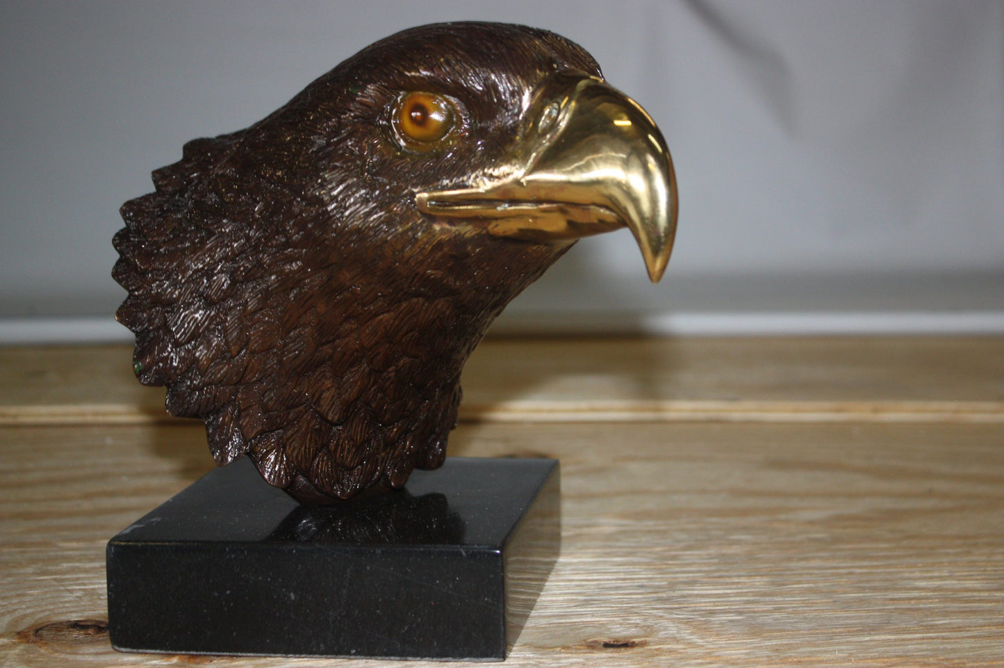 Eagle head - Bronze Statue - Size: 10"L x 6"W x 8.5"H.