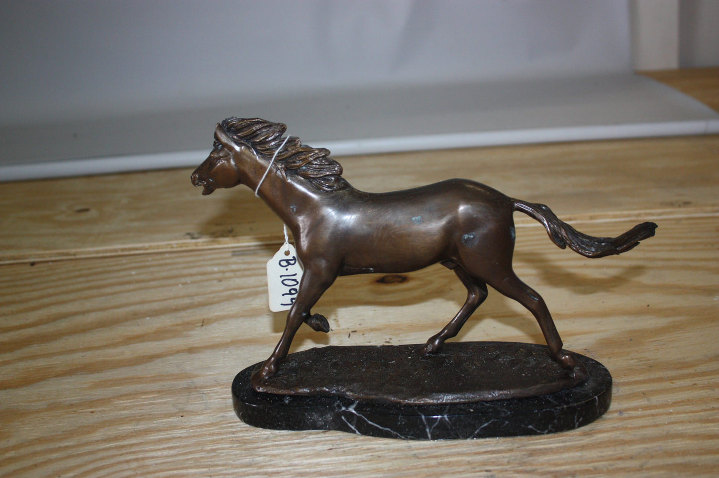 Running horse - Bronze Statue - Size: 12"L x 4"W x 8"H.
