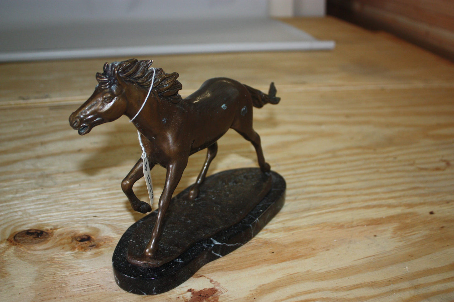Running horse - Bronze Statue - Size: 12"L x 4"W x 8"H.