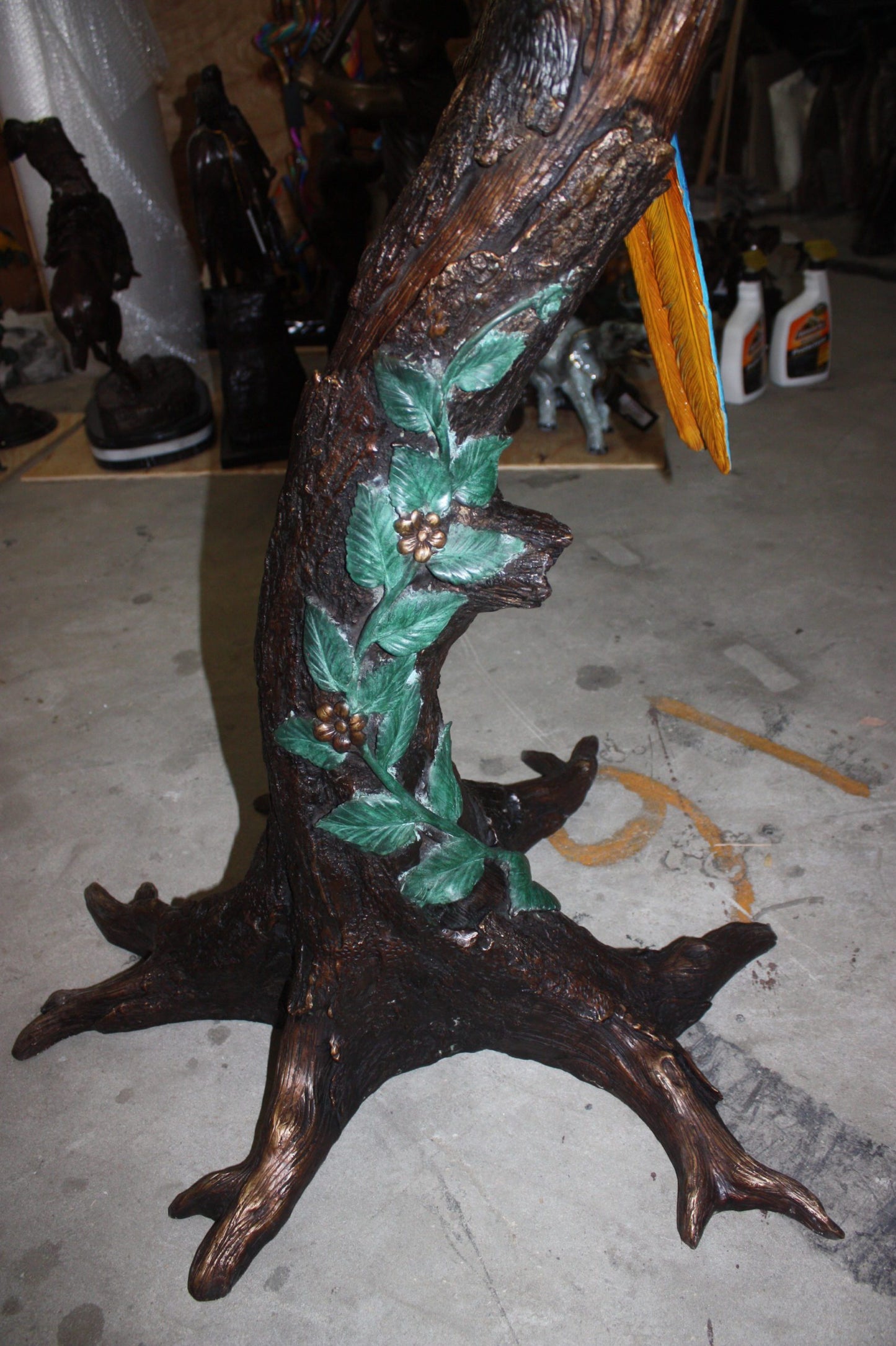 Single Parrot on a tree - Bronze Statue - Size: 30"L x 24"W x 66"H.