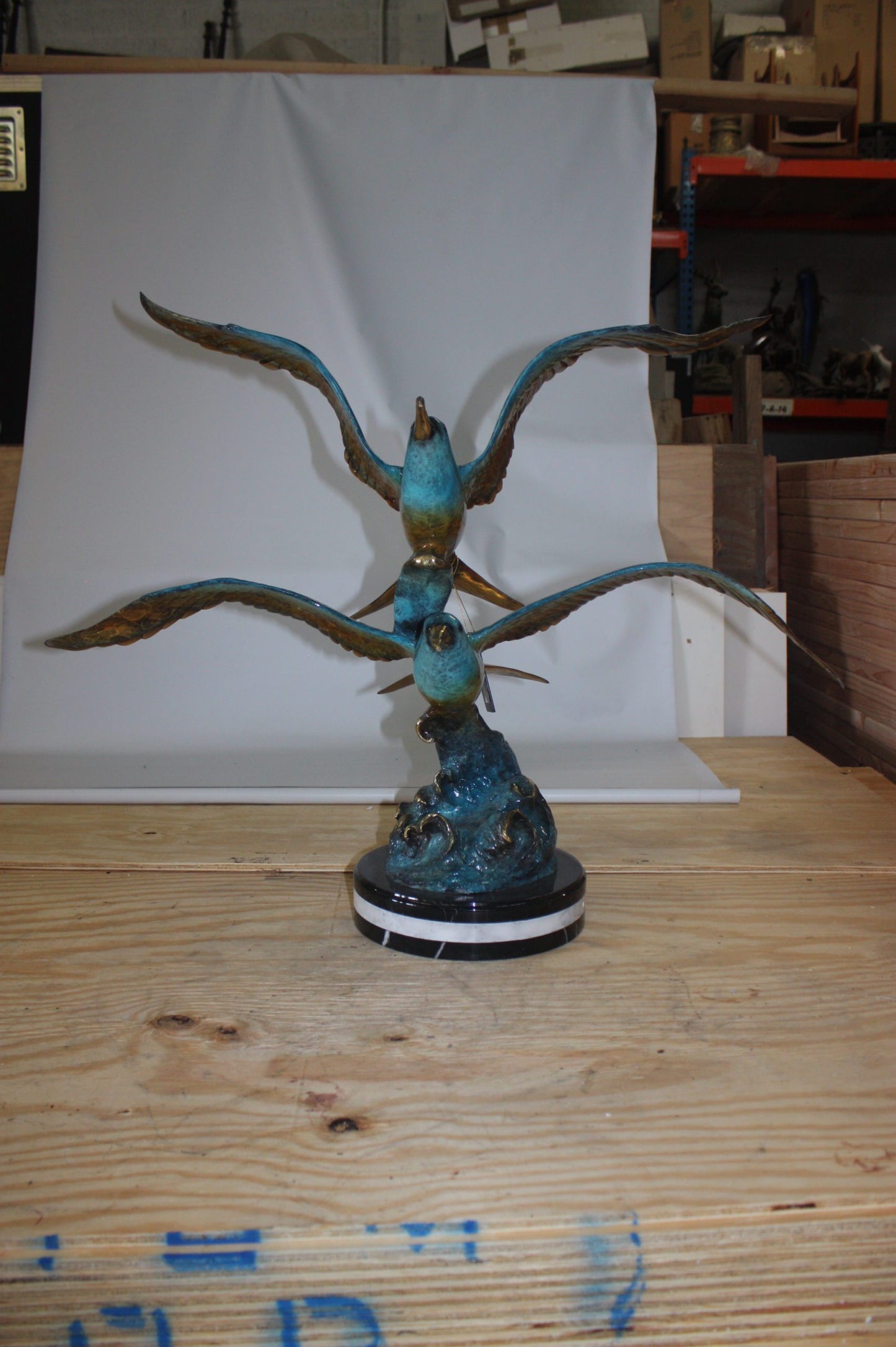 Two Seagull flying - Bronze Statue - Size: 36"L x 17"W x 27"H.