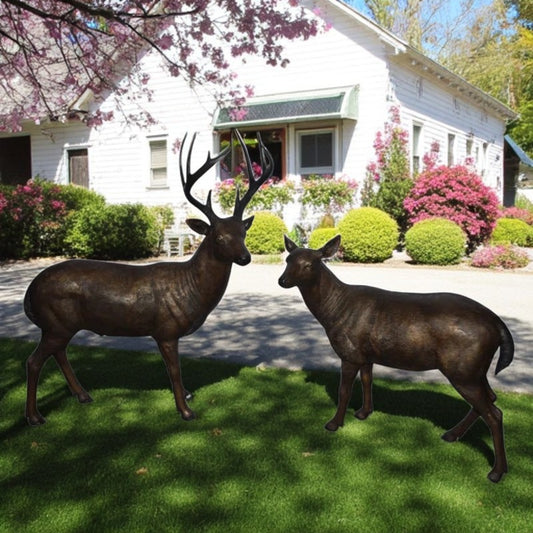 Pair of life size deer bronze statue - Size: 17"L x 44"W x 52"H.