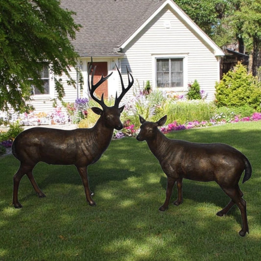 Pair of life size deer bronze statue - Size: 17"L x 44"W x 52"H.