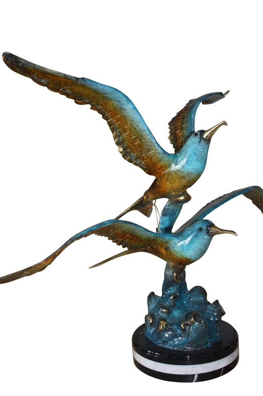 Two Seagull flying - Bronze Statue - Size: 36"L x 17"W x 27"H.
