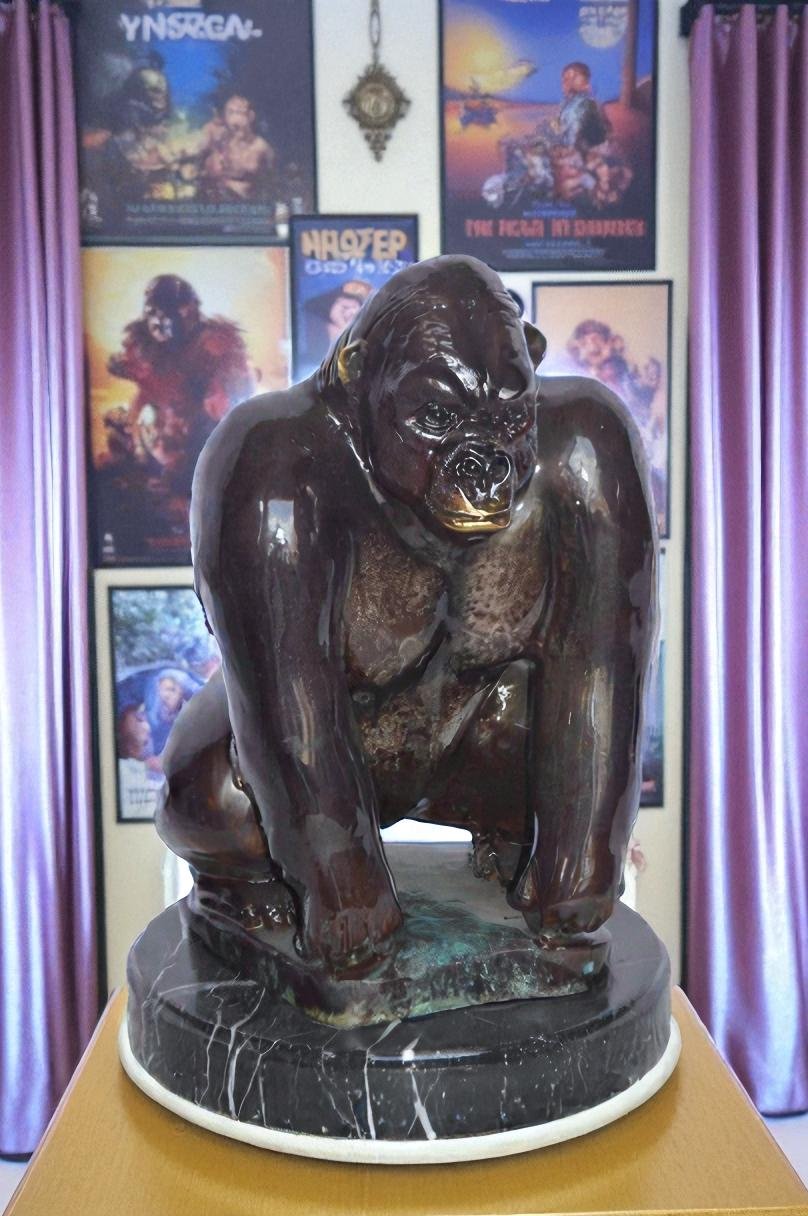 King Kong Bronze Statue - Size: 10"L x 10"W x 15"H.
