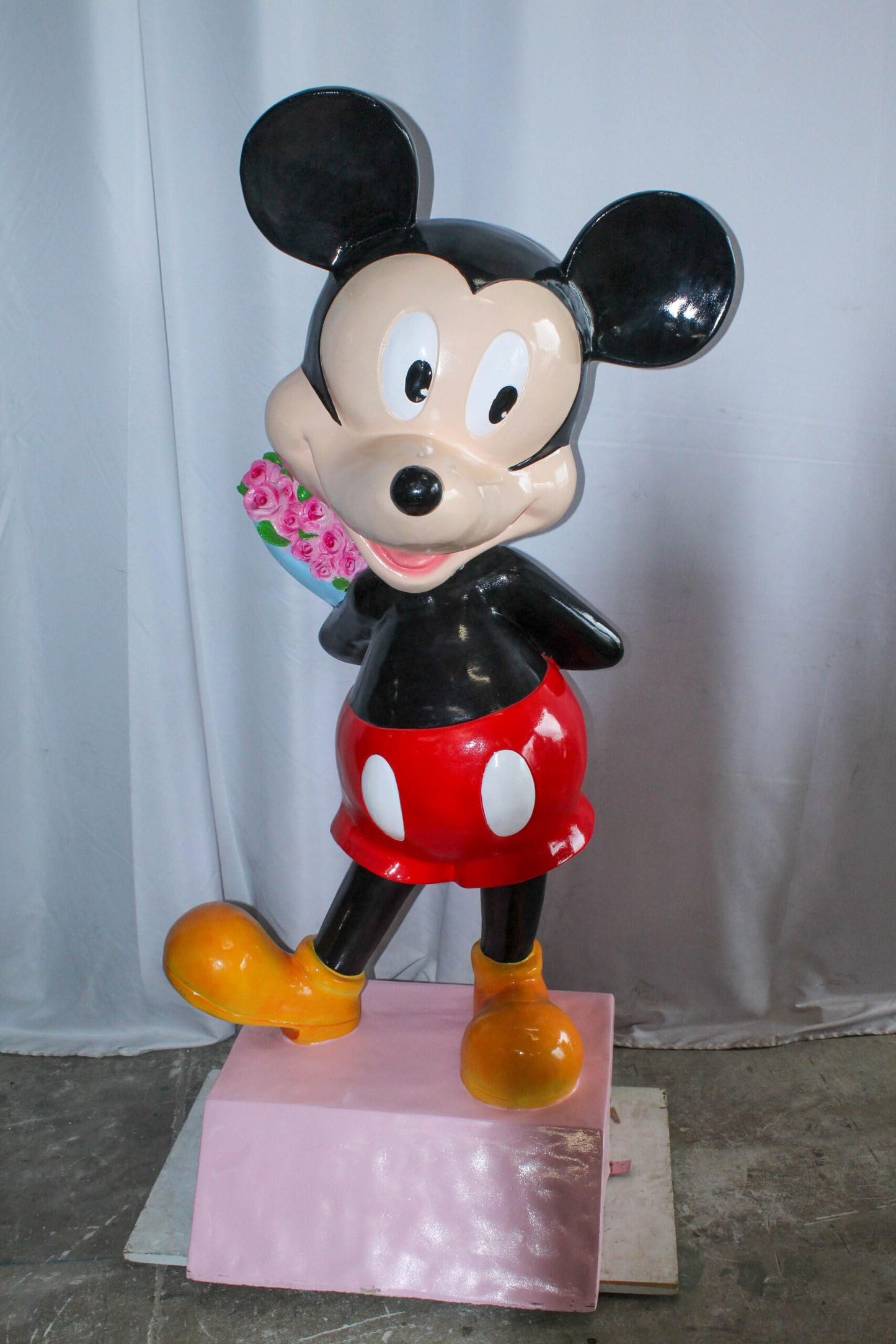 Large Cartoon Mouse Statue Holding Flower Bouquet 35" x 26" x 73"H