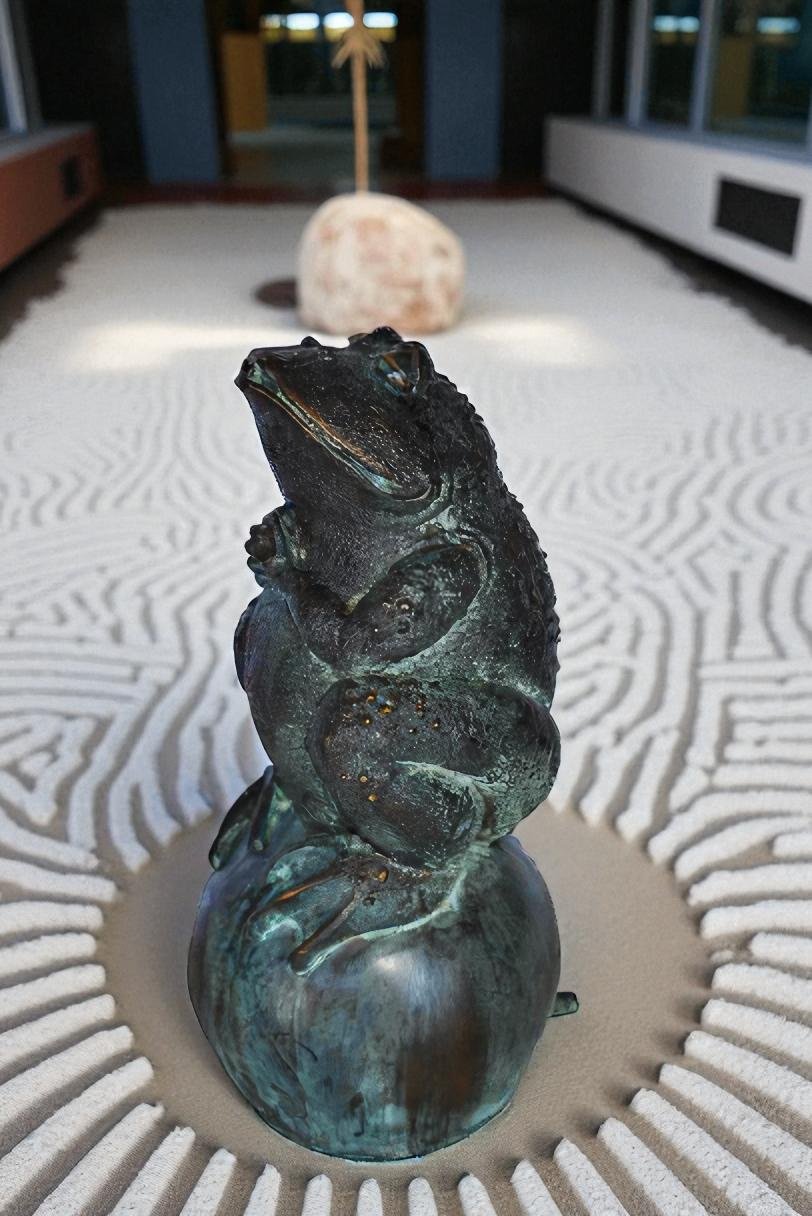 Frog With Green Patina Bronze Fountain Statue