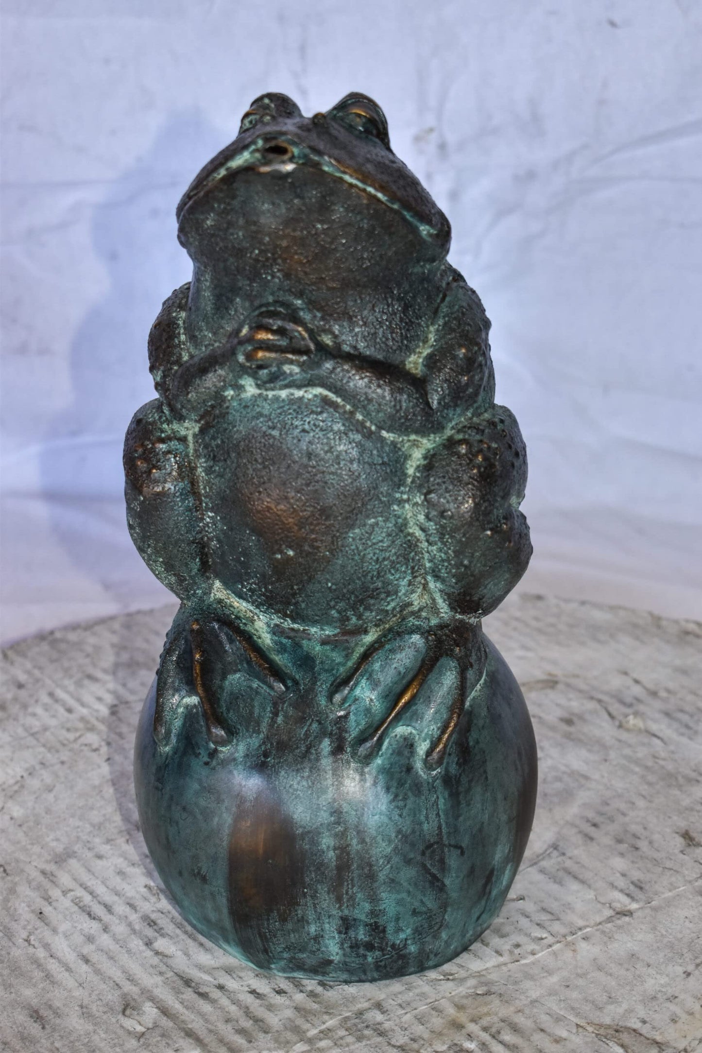 Frog With Green Patina Bronze Fountain Statue