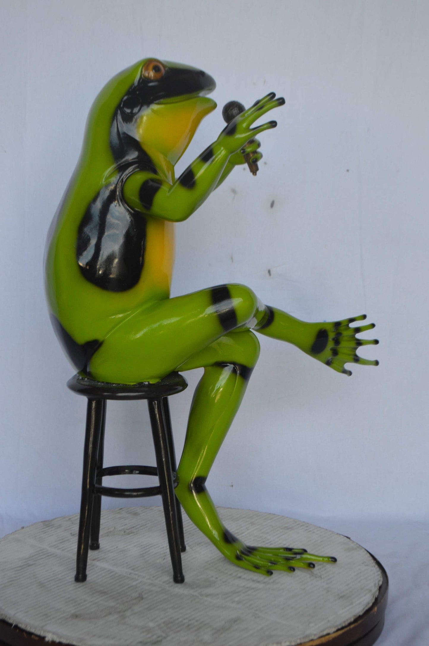Comedic Green Frog bronze statue - Size: 25"L x 20"W x 30"H.