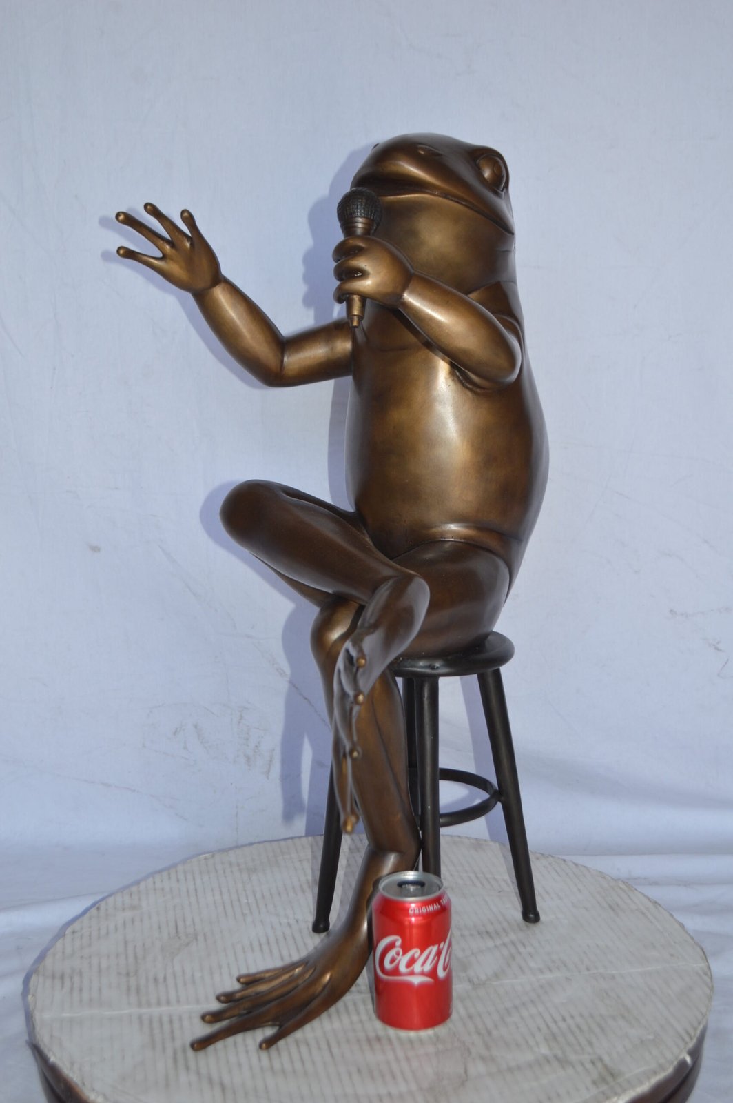 Comedic Frog bronze statue - Size: 25"L x 20"W x 30"H.