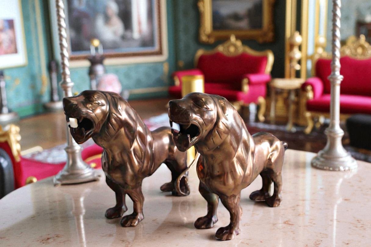 Aluminum Pair of Lions with Bronze Finish 19" x 12" x 14"H