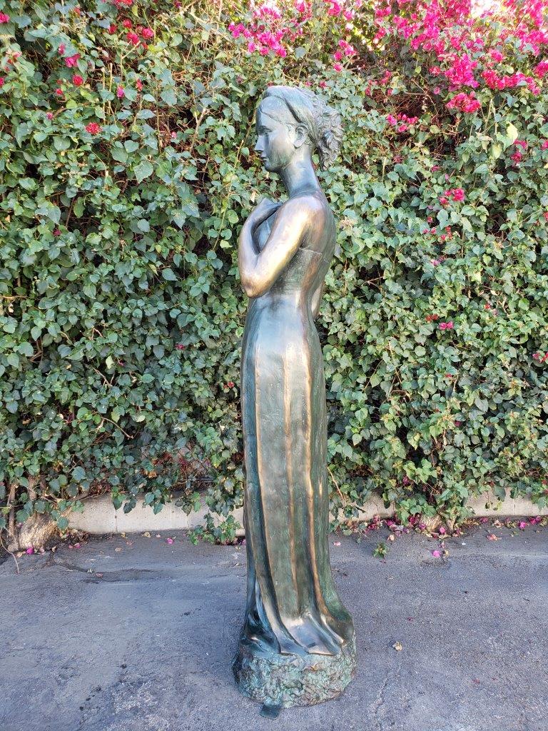 Juliet Capulet Bronze replica Munich Germany -  Size: 21"L x 20"W x 84"H.