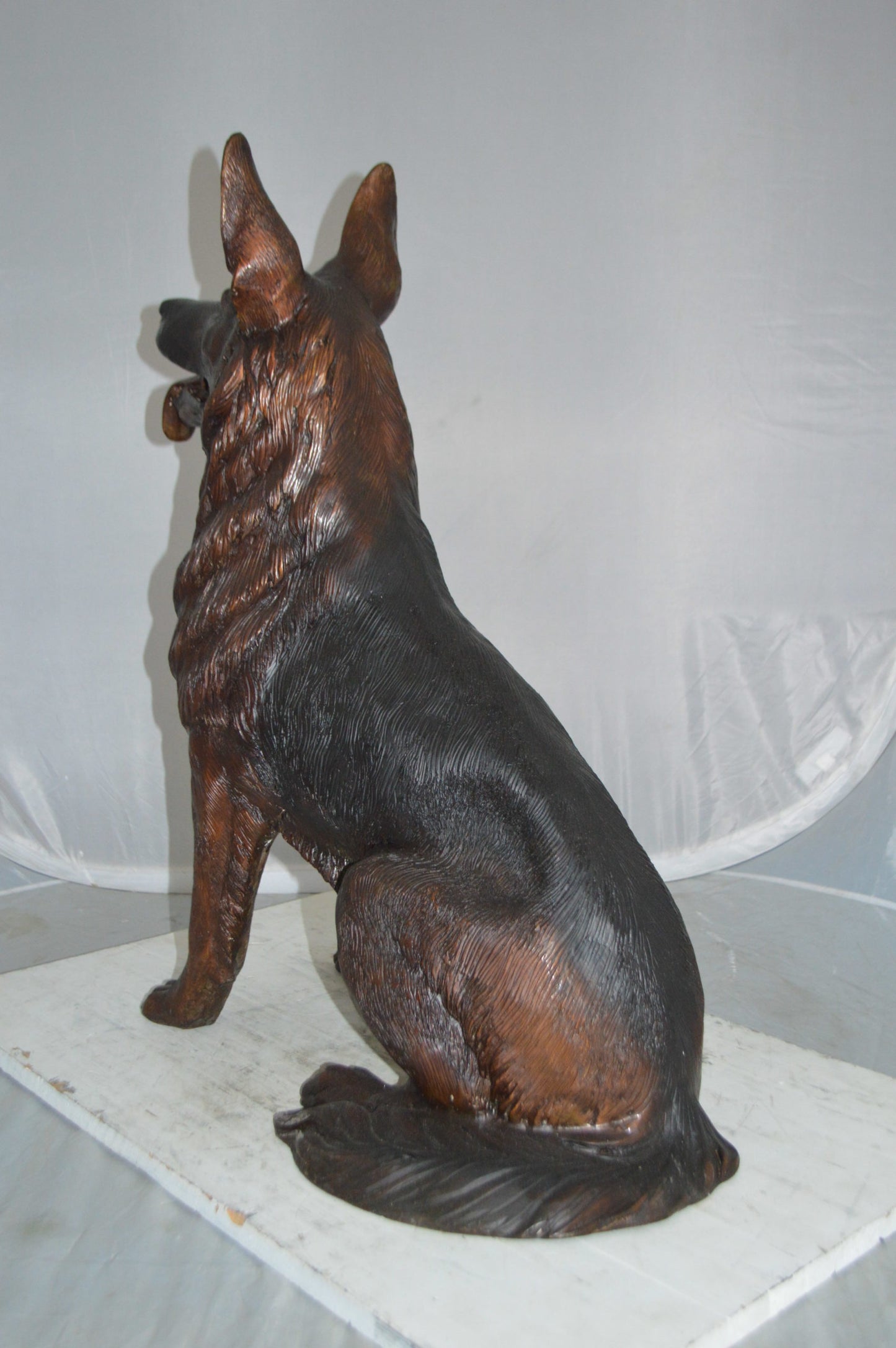 Nifao German Shepherd Alsatian dog bronze statue - Life-Size, Realistic Bronze Statue - Ideal for Home or Garden Decoration - Size: 23"L x 16"W x 30"H.