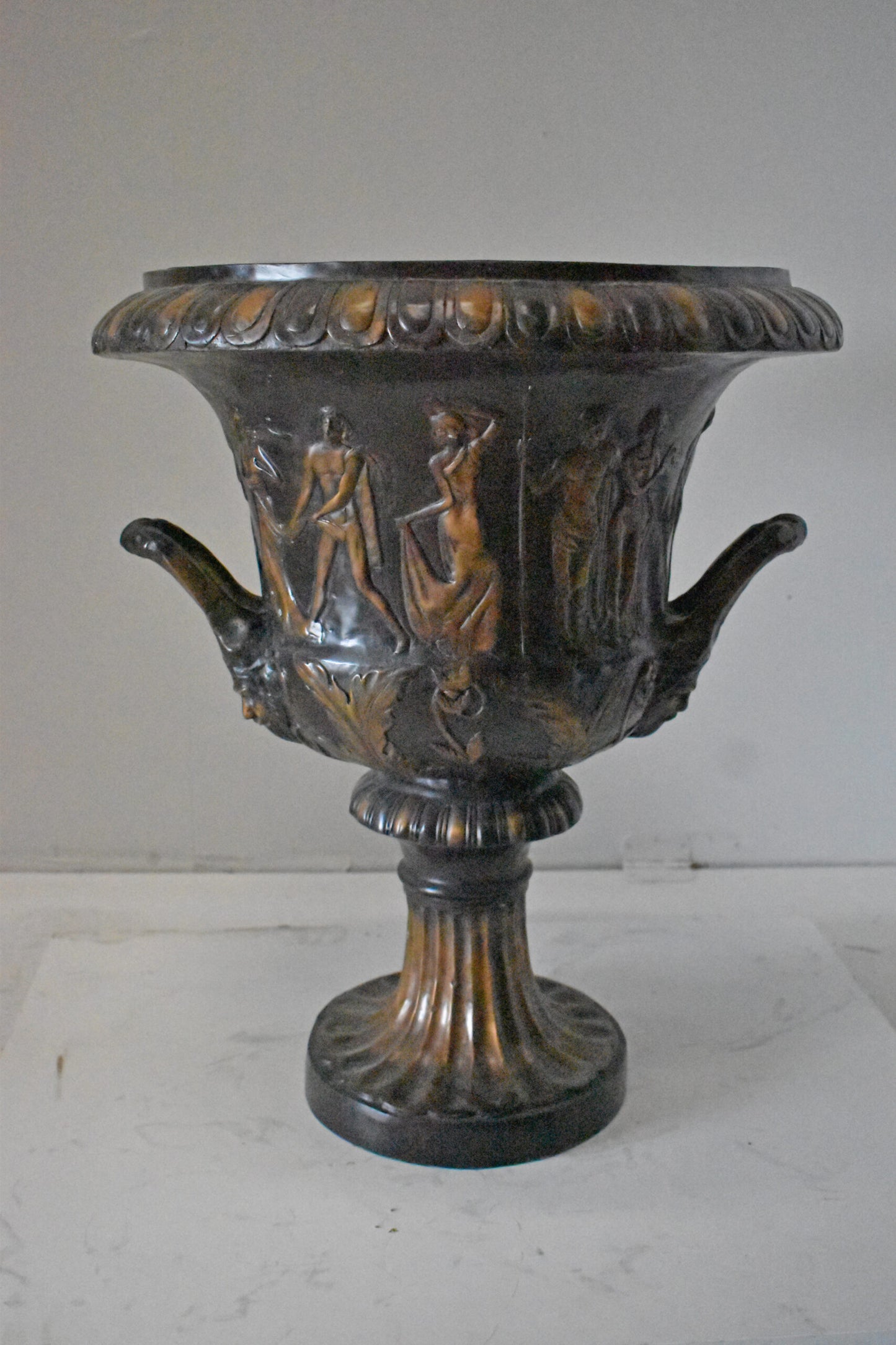 Pair of Beautiful Urns Bronze Statues - Size: 24"L x 24"W x 29"H.