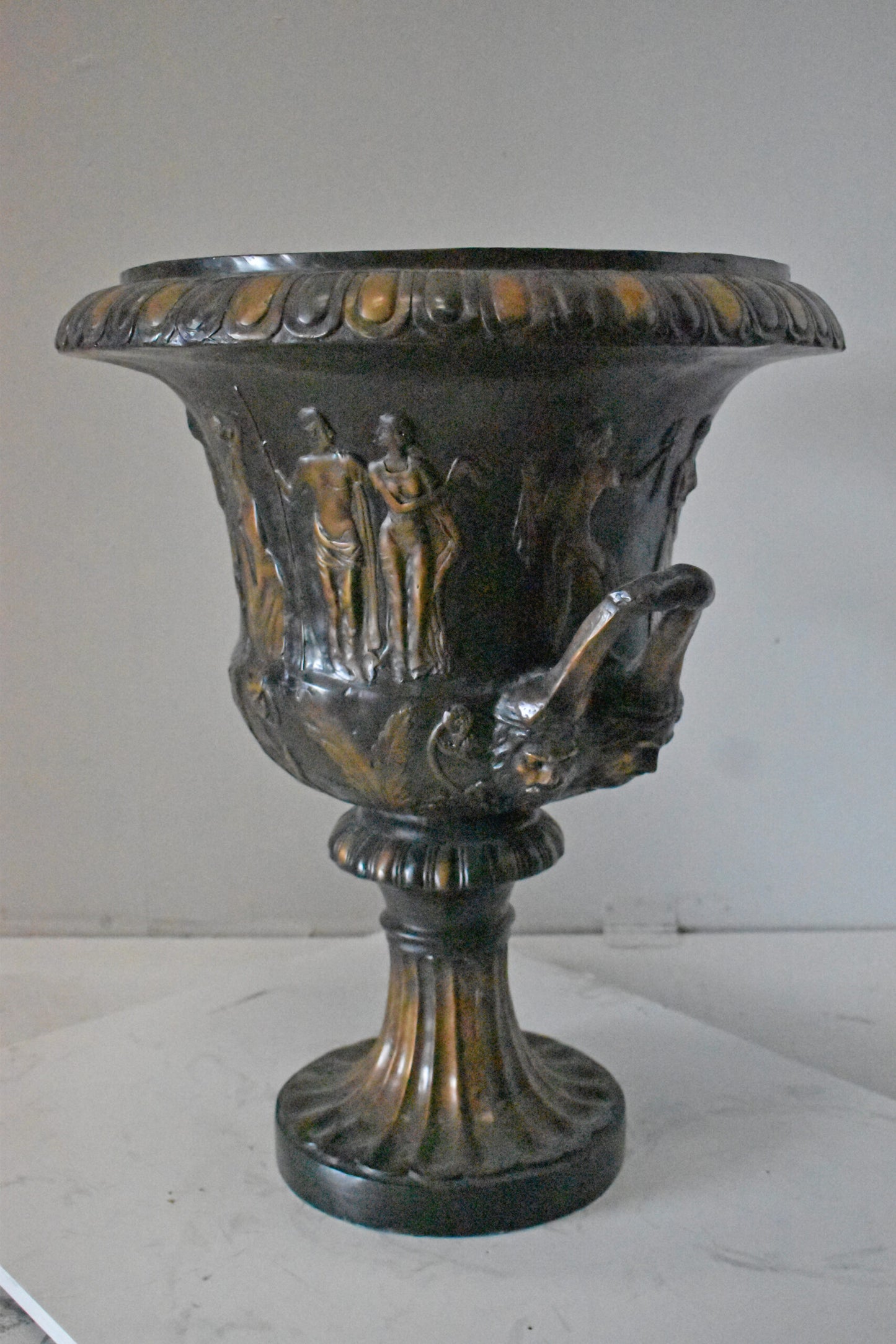 Pair of Beautiful Urns Bronze Statues - Size: 24"L x 24"W x 29"H.