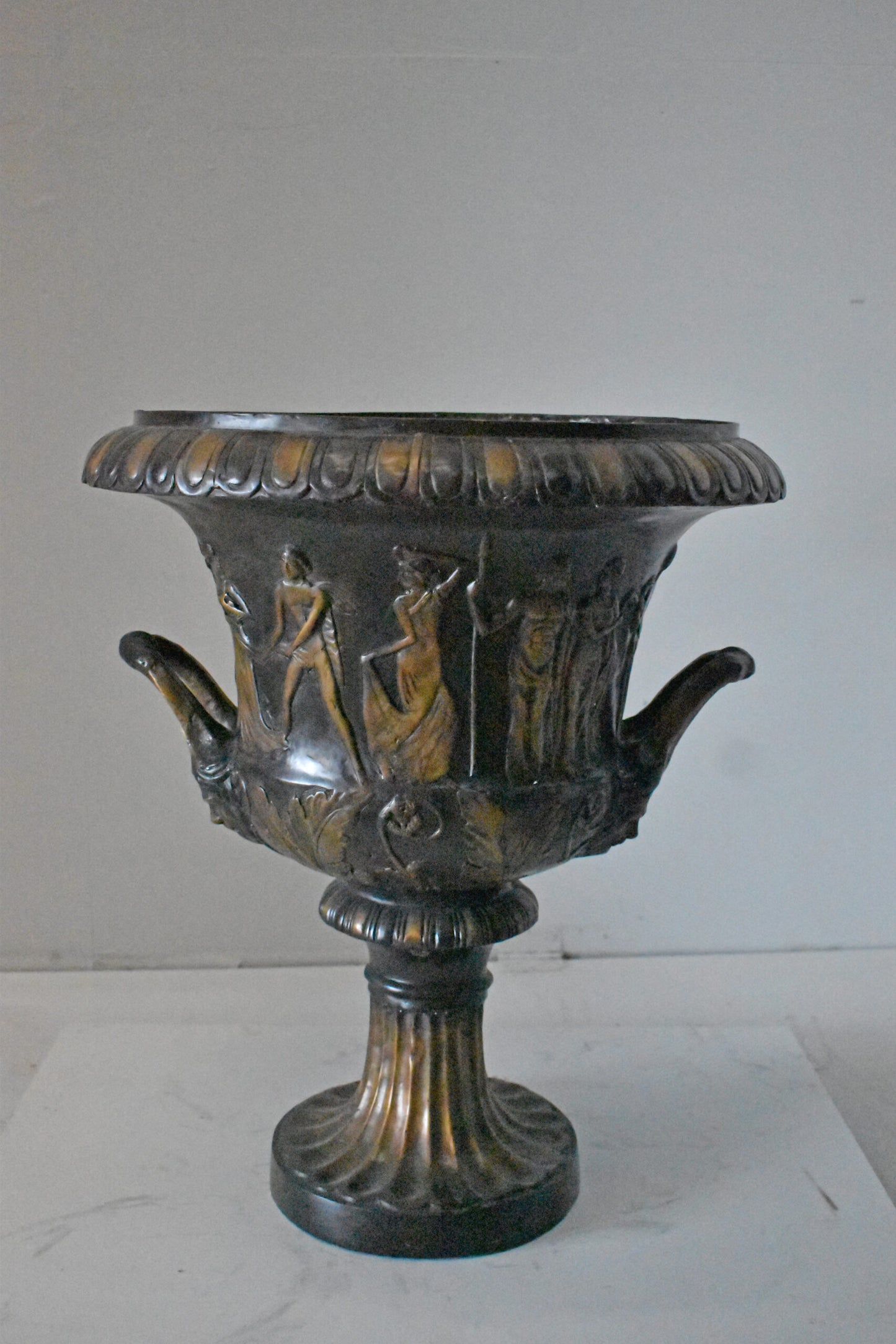 Pair of Beautiful Urns Bronze Statues - Size: 24"L x 24"W x 29"H.