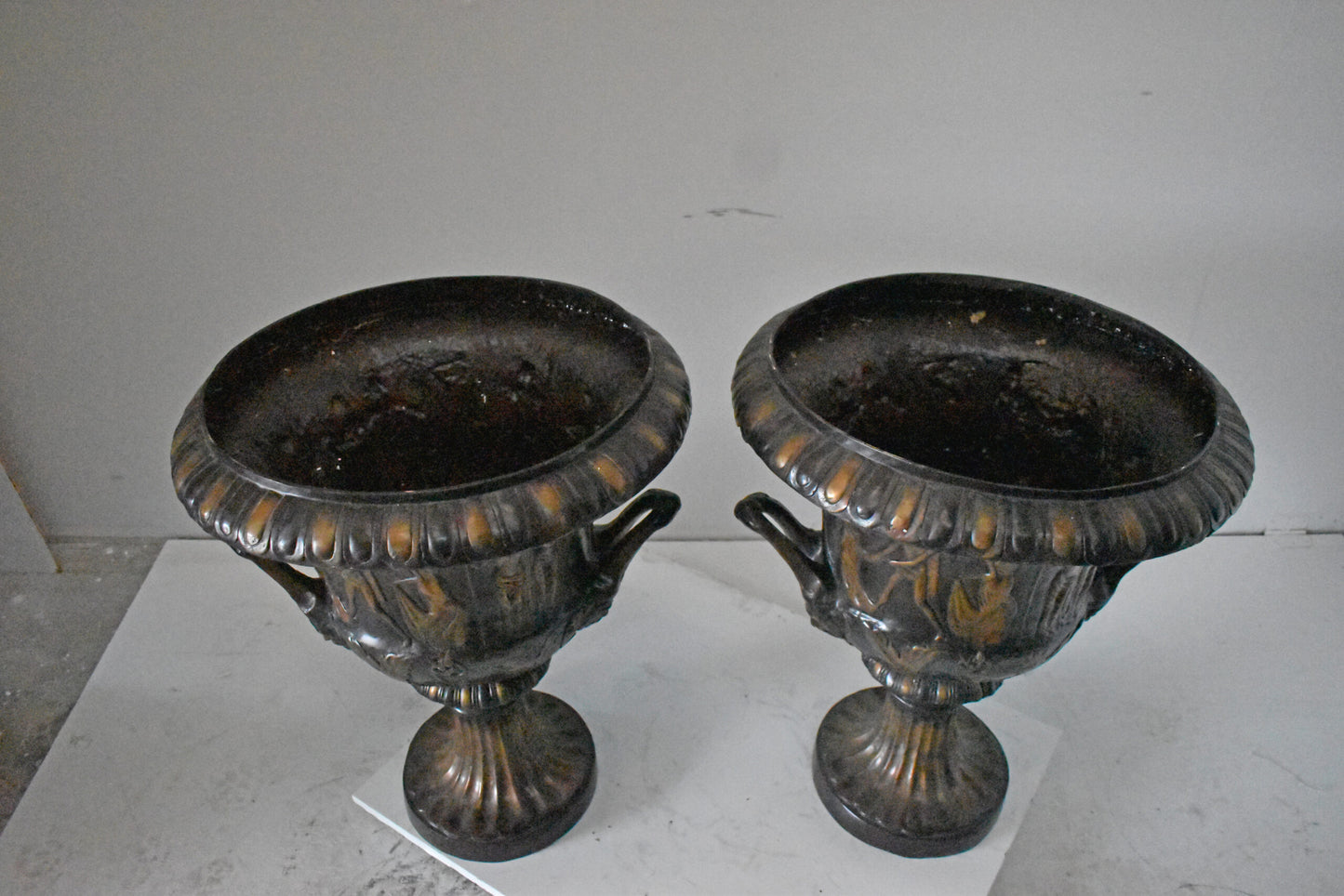 Pair of Beautiful Urns Bronze Statues - Size: 24"L x 24"W x 29"H.