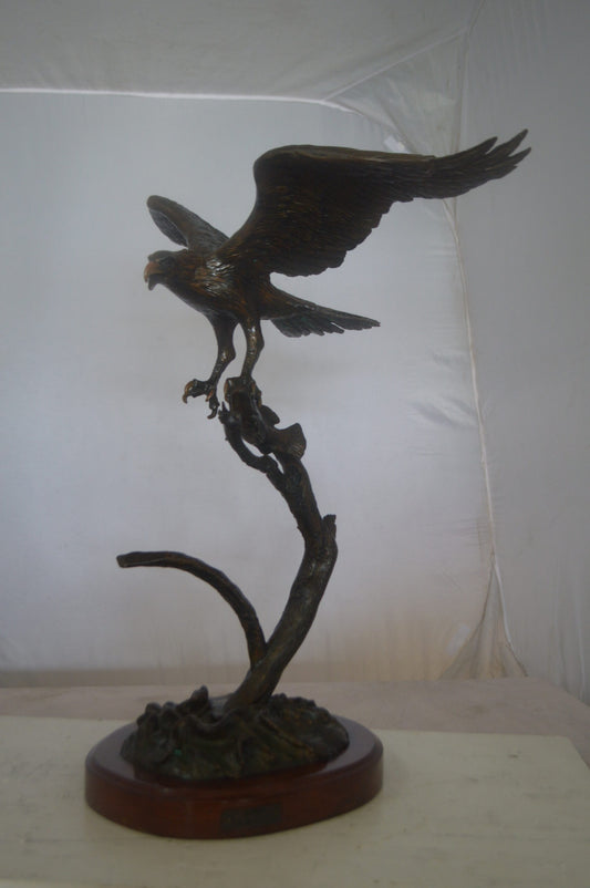 Osprey Eagle Bronze Statue by Carl Wagner  -  Size: 28"L x 14"W x 28"H.