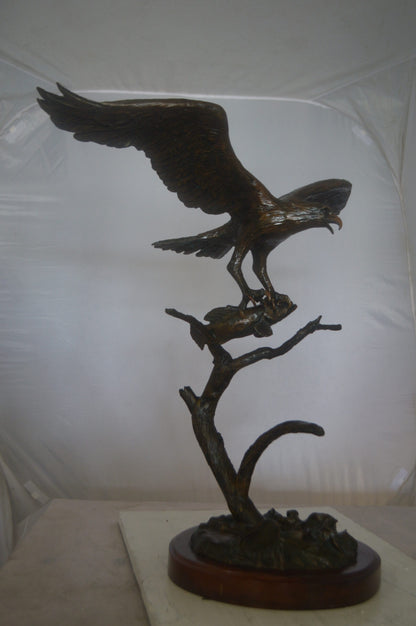 Osprey Eagle Bronze Statue by Carl Wagner  -  Size: 28"L x 14"W x 28"H.