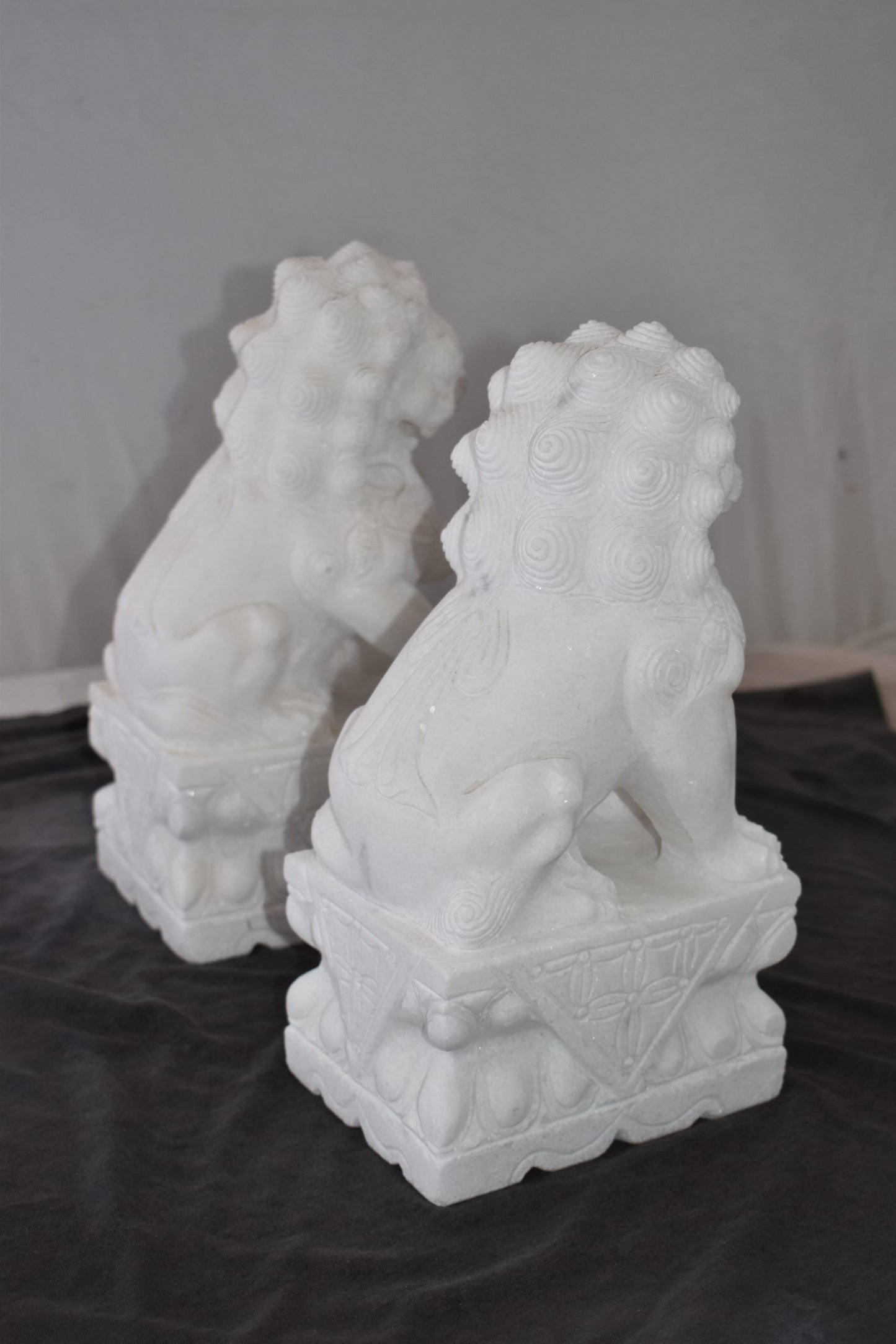 A Pair of Marble Statues of Foo Dogs Size: 5" x 6" x 12"H