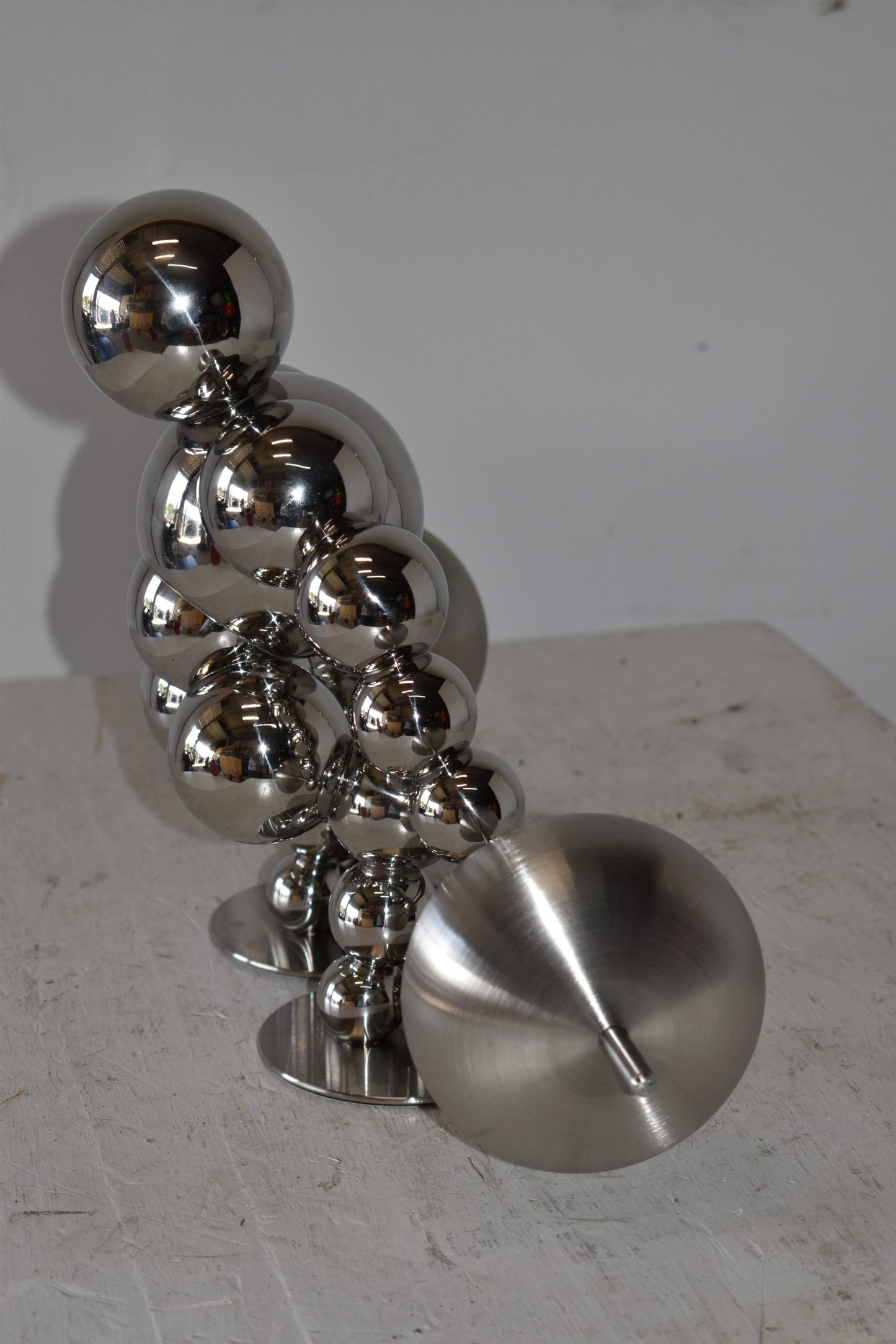 Modern Art Weightlifter First Pull Position Chrome Statue Size: 20" x 8" x 11"H
