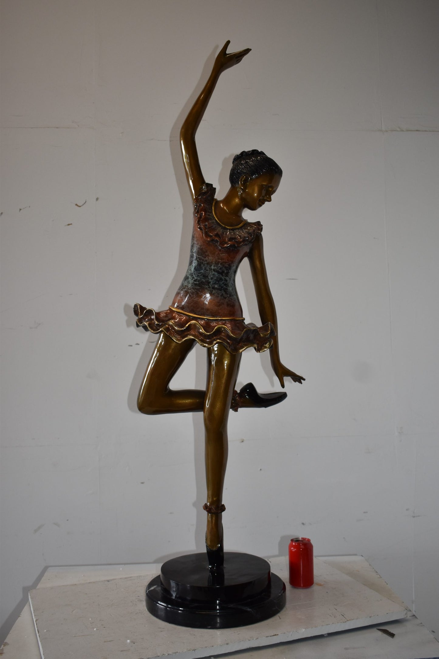 Ballet Dancer Ballerina on her Tippy Toes Bronze Statue