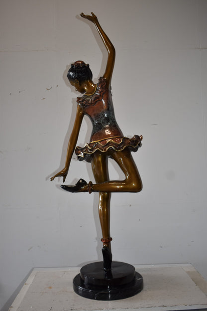 Ballet Dancer Ballerina on her Tippy Toes Bronze Statue