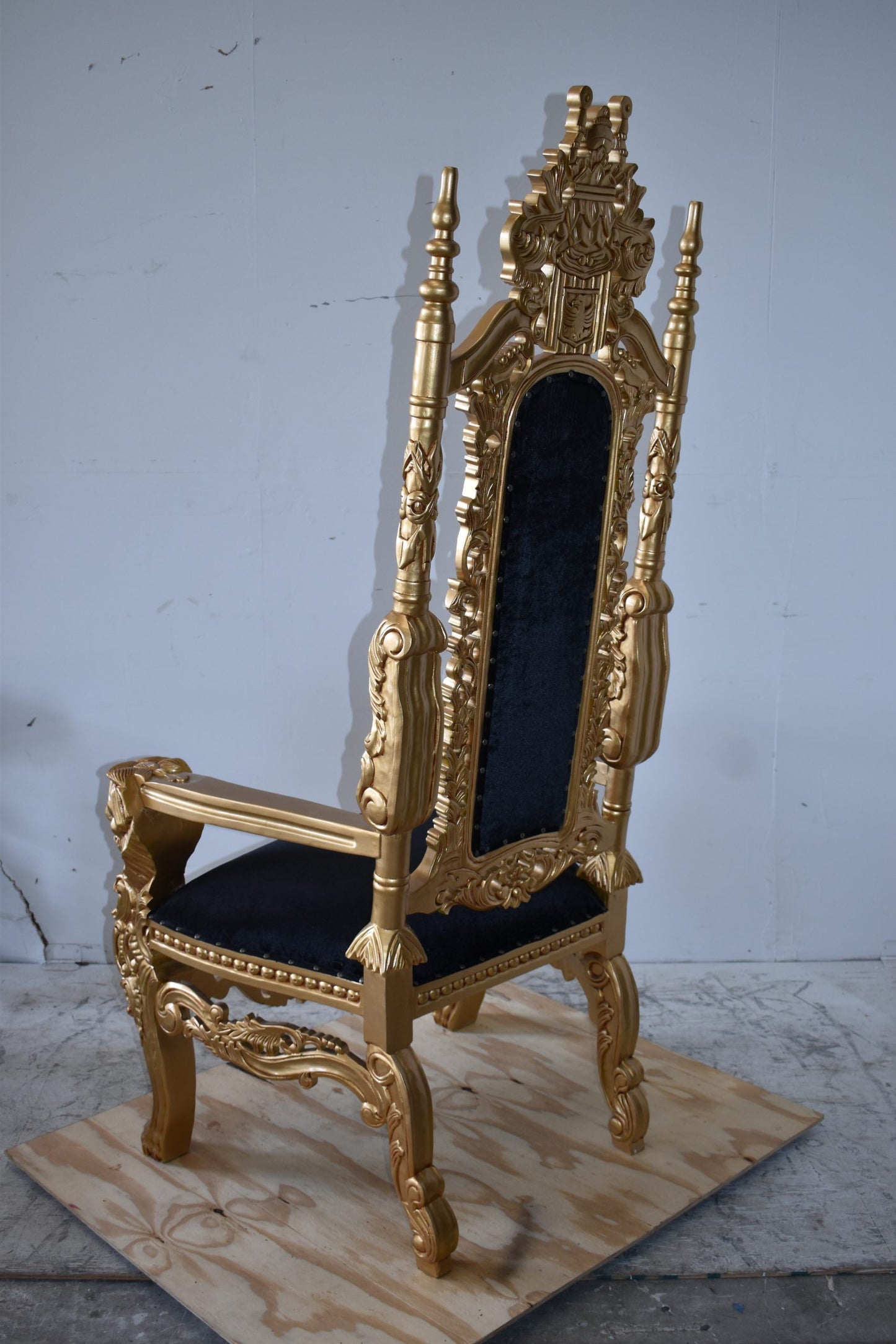 Gold and Black Fabric Lion Chair Size: 70" x 36" x 26"H