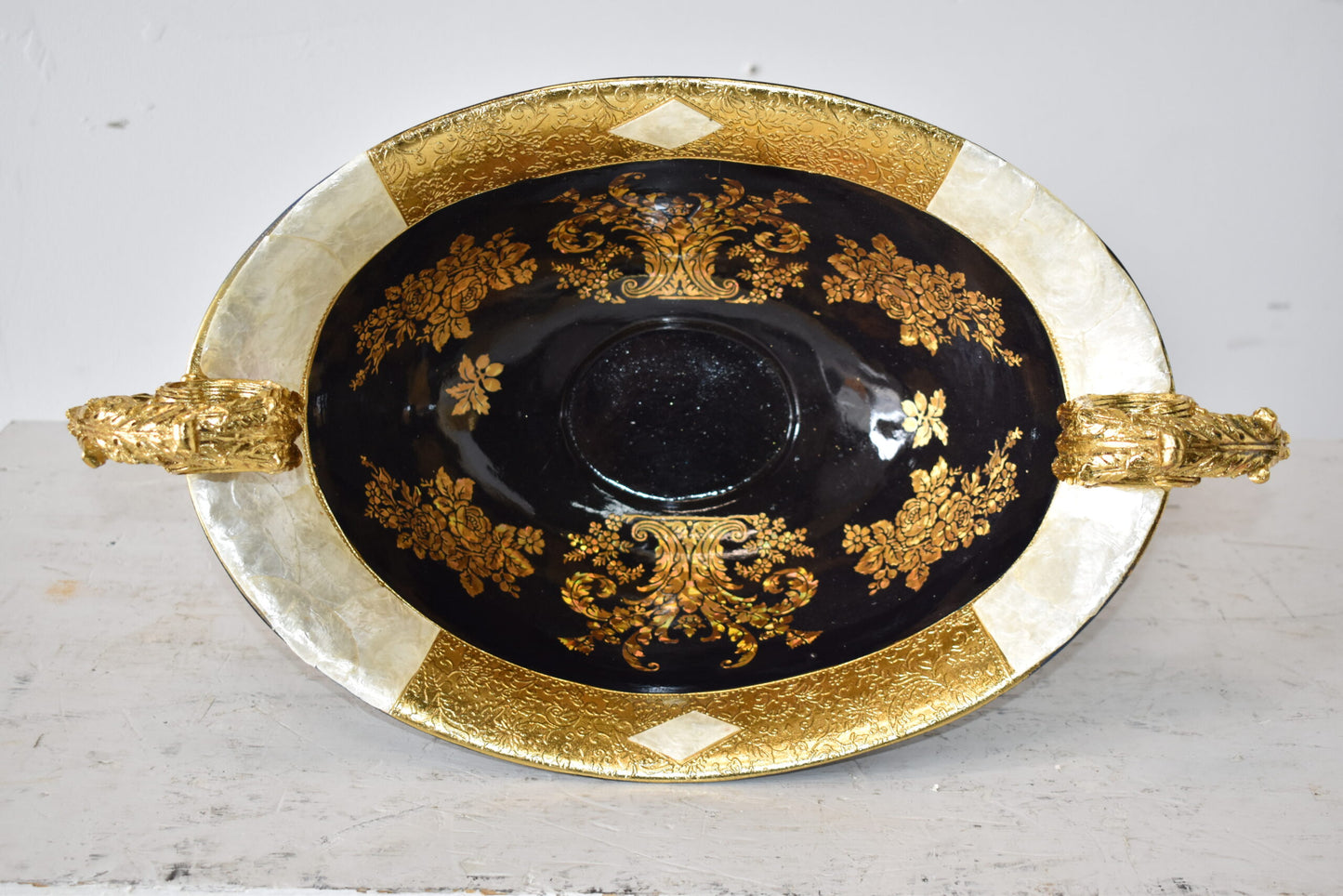 Short And Rounded Decoration Resin Vase Size: 20" x 12" x 13"H